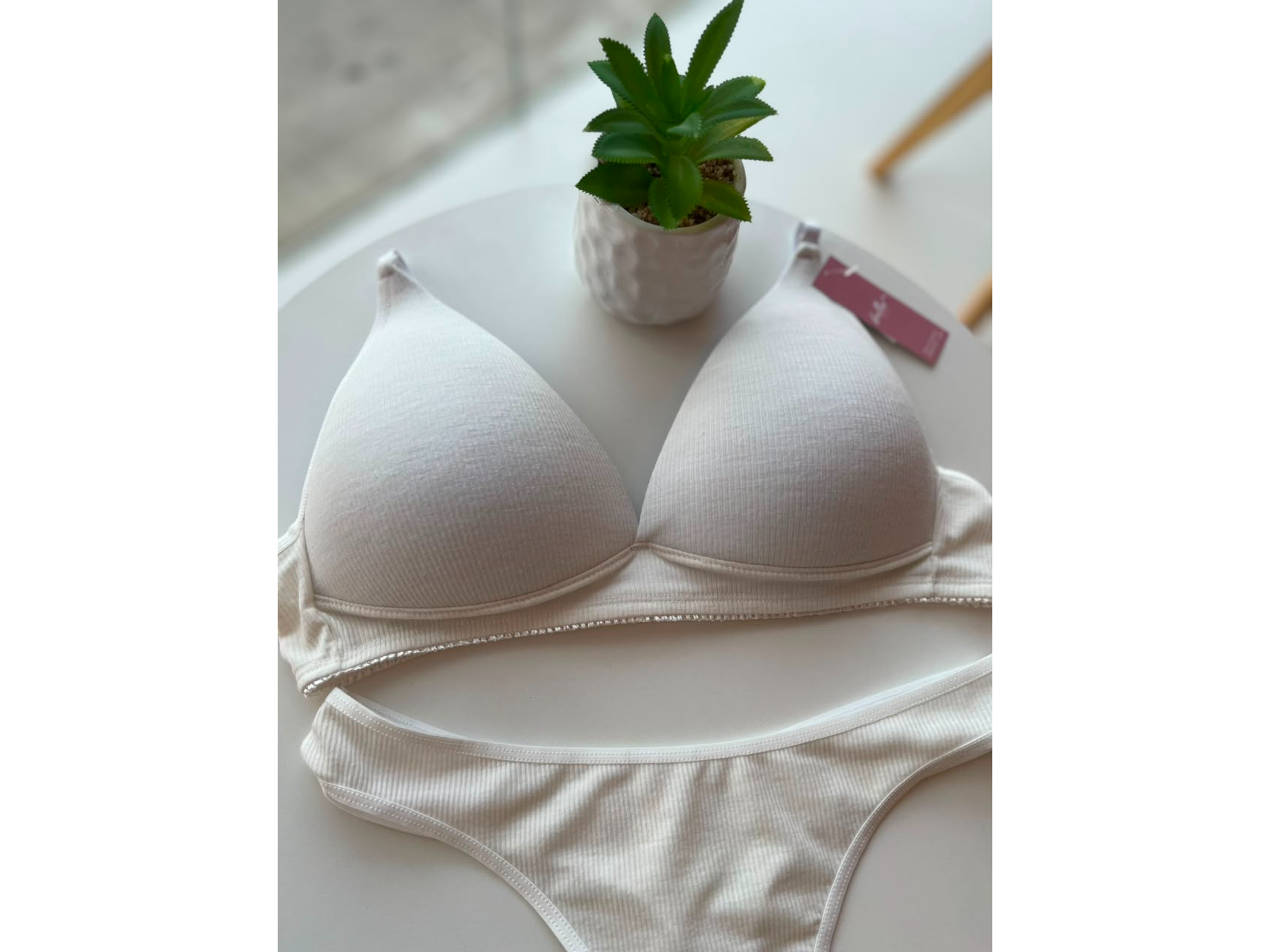 CONJUNTO DE MORLEY JASPEADO. BLANCO