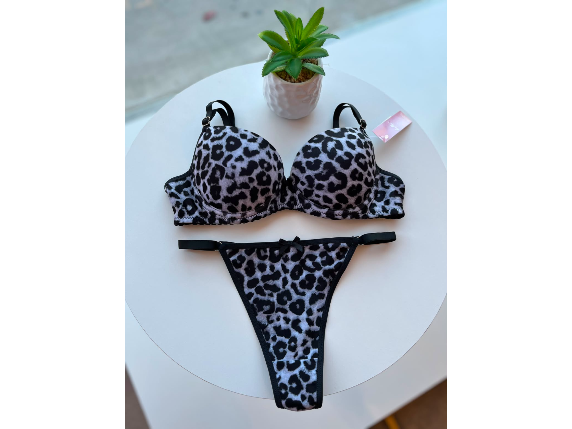 CONJUNTO CON ARCO ANIMAL PRINT