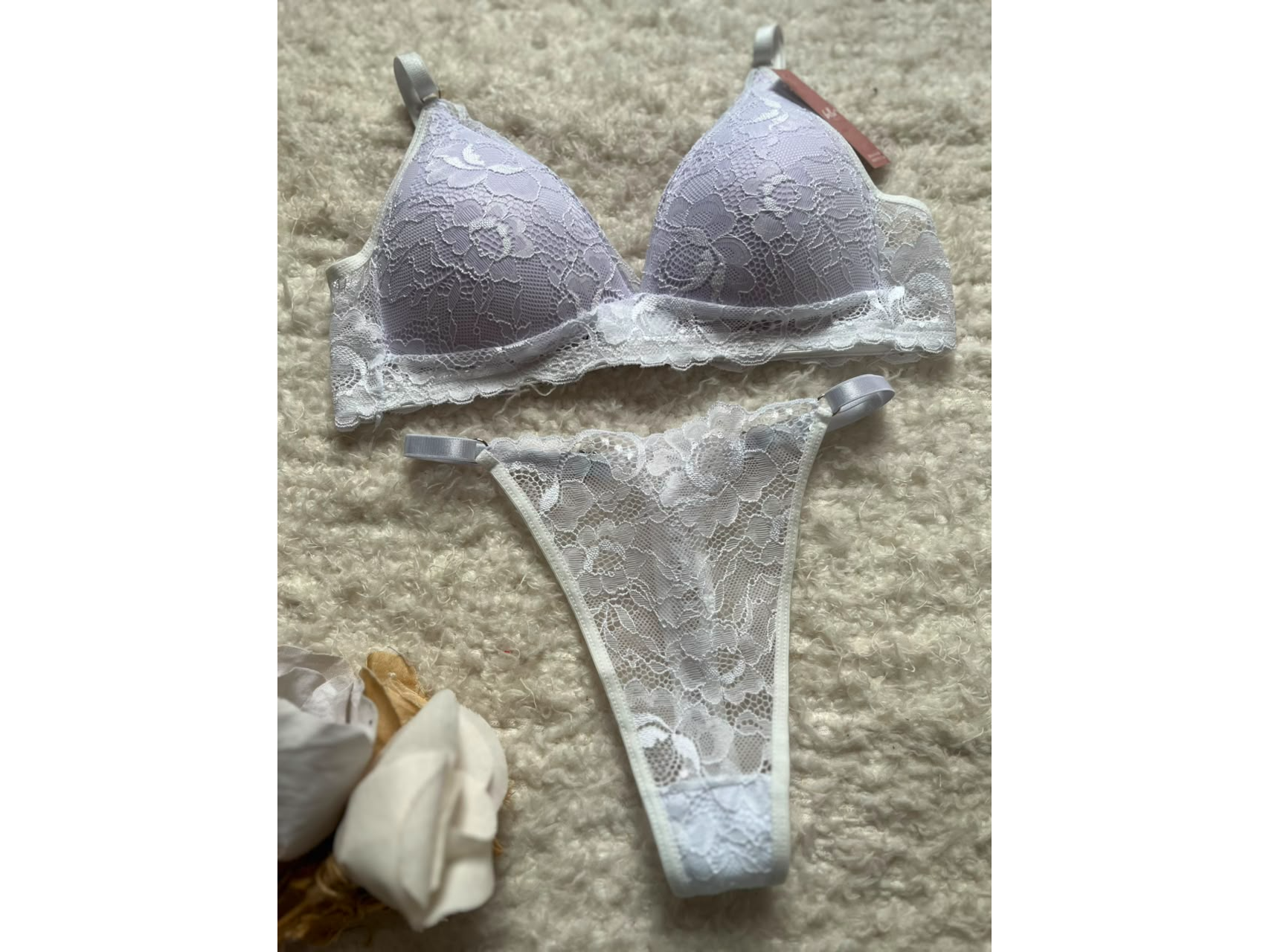 CONJUNTO DE ENCAJE TRIANGULO BLANCO