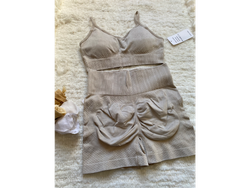 Conjunto Deportivo. TALLE L/XL. BEIGE