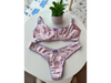 CONJUNTO C/ARCO DE BRODERI FLOREADO