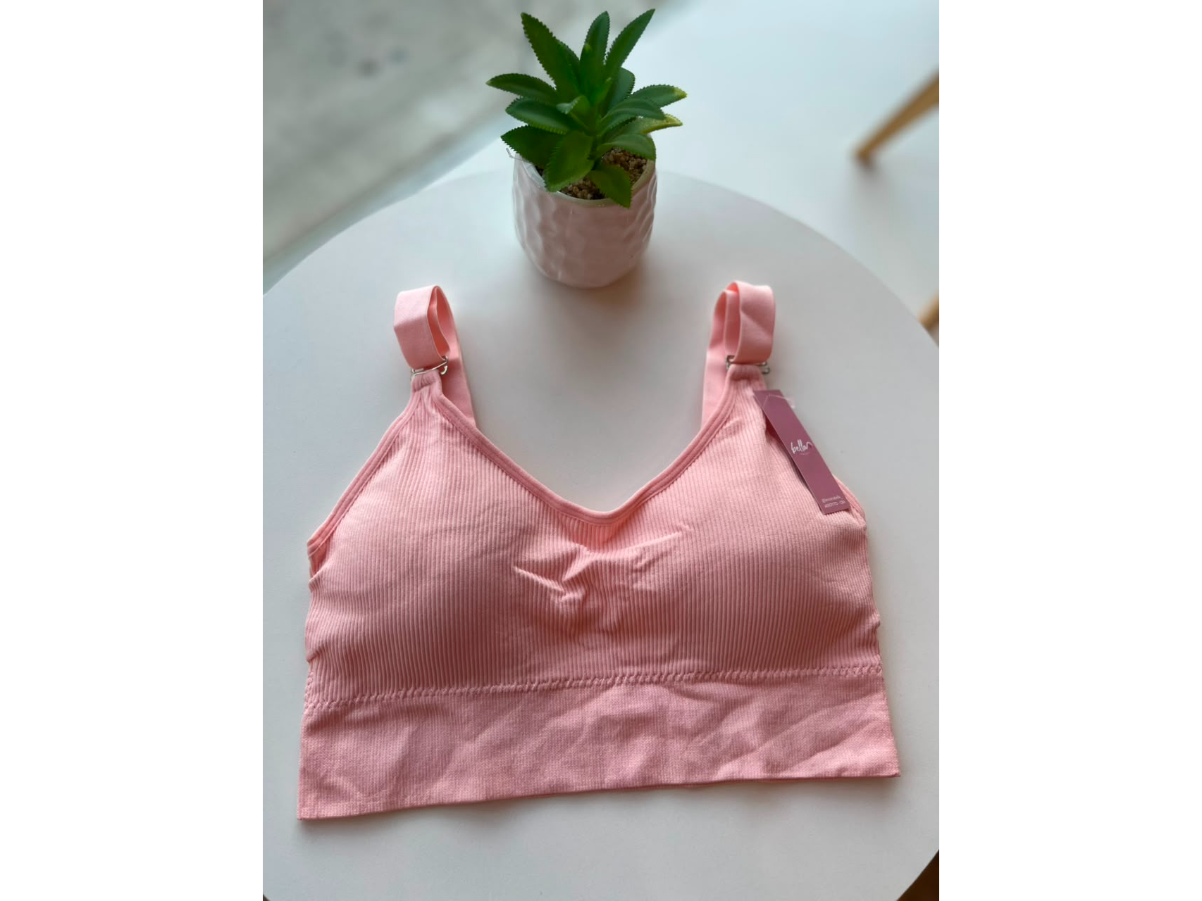 TOP DEPORTIVO SIN BROCHE . ROSA