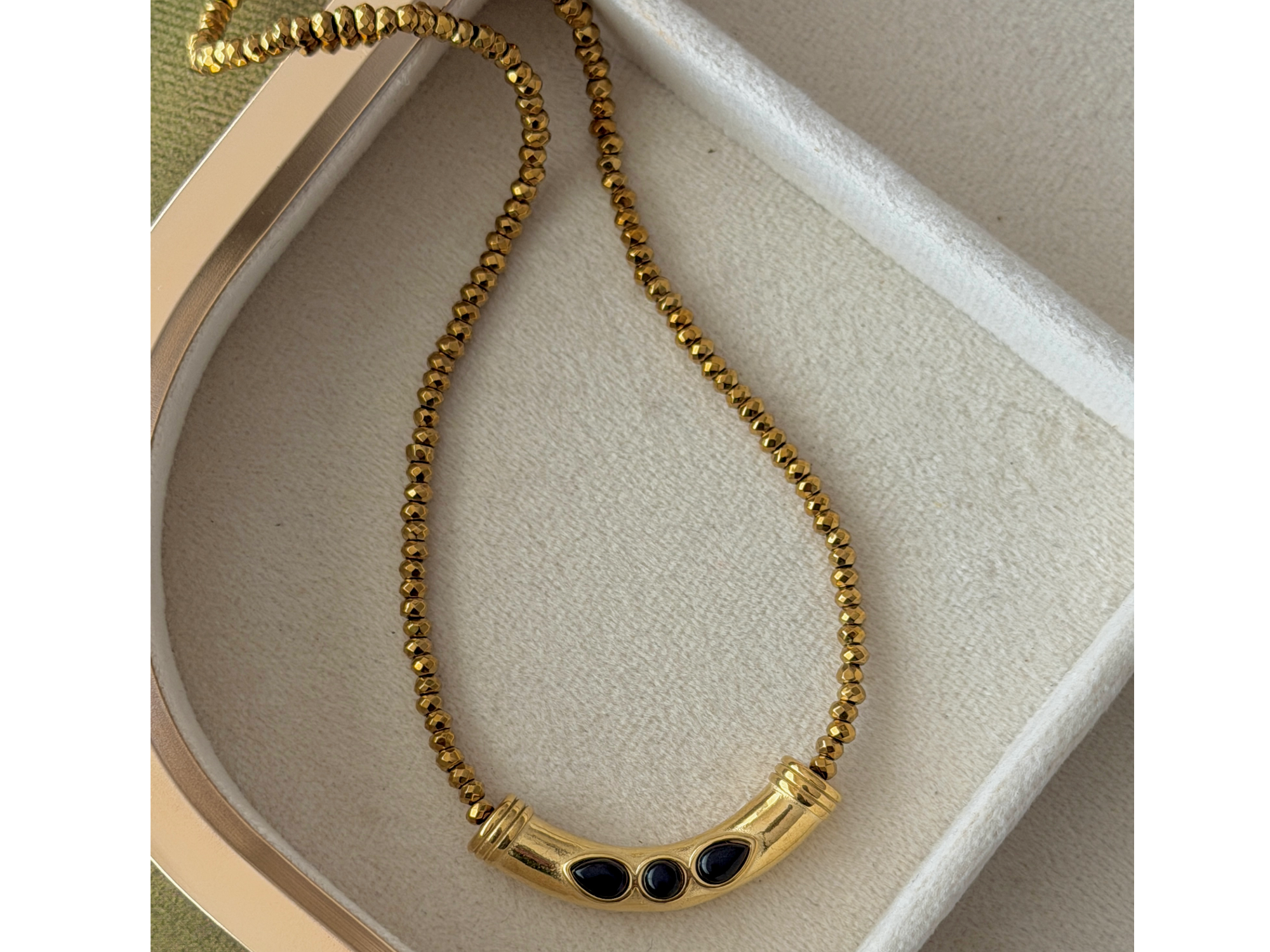 Collar Ragini