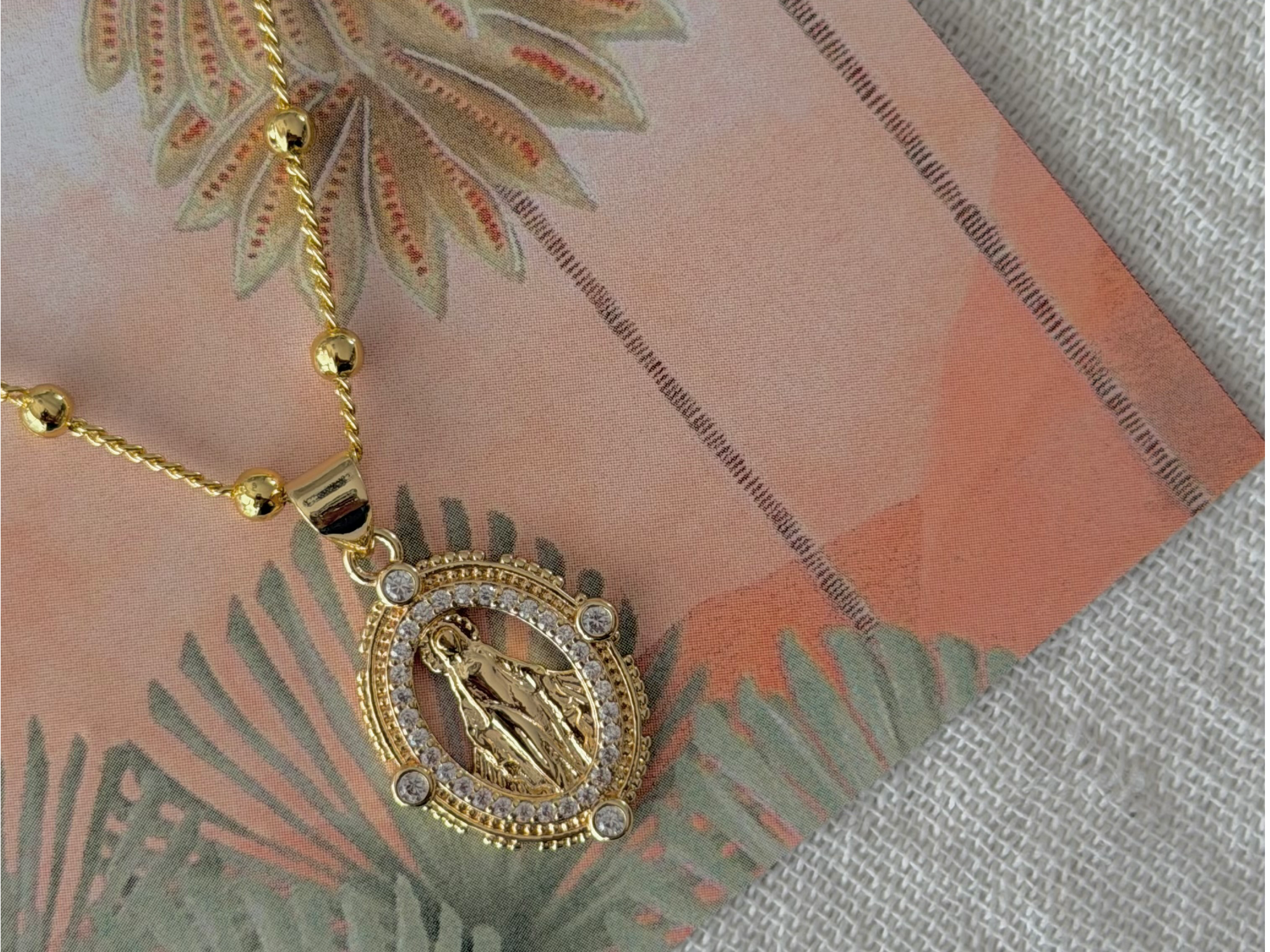 Collar Milagrosa zircones