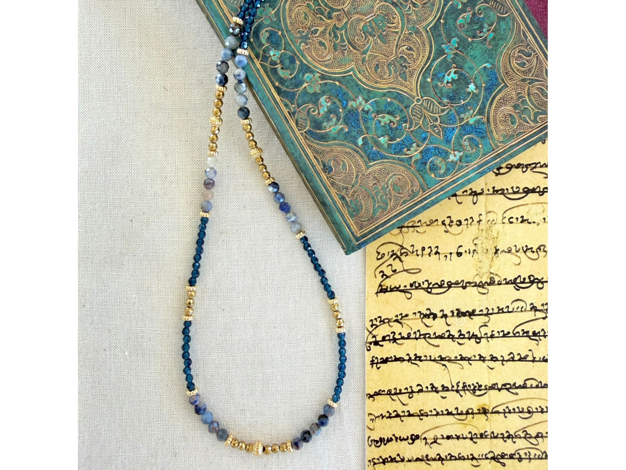 Collar kiran Mini
