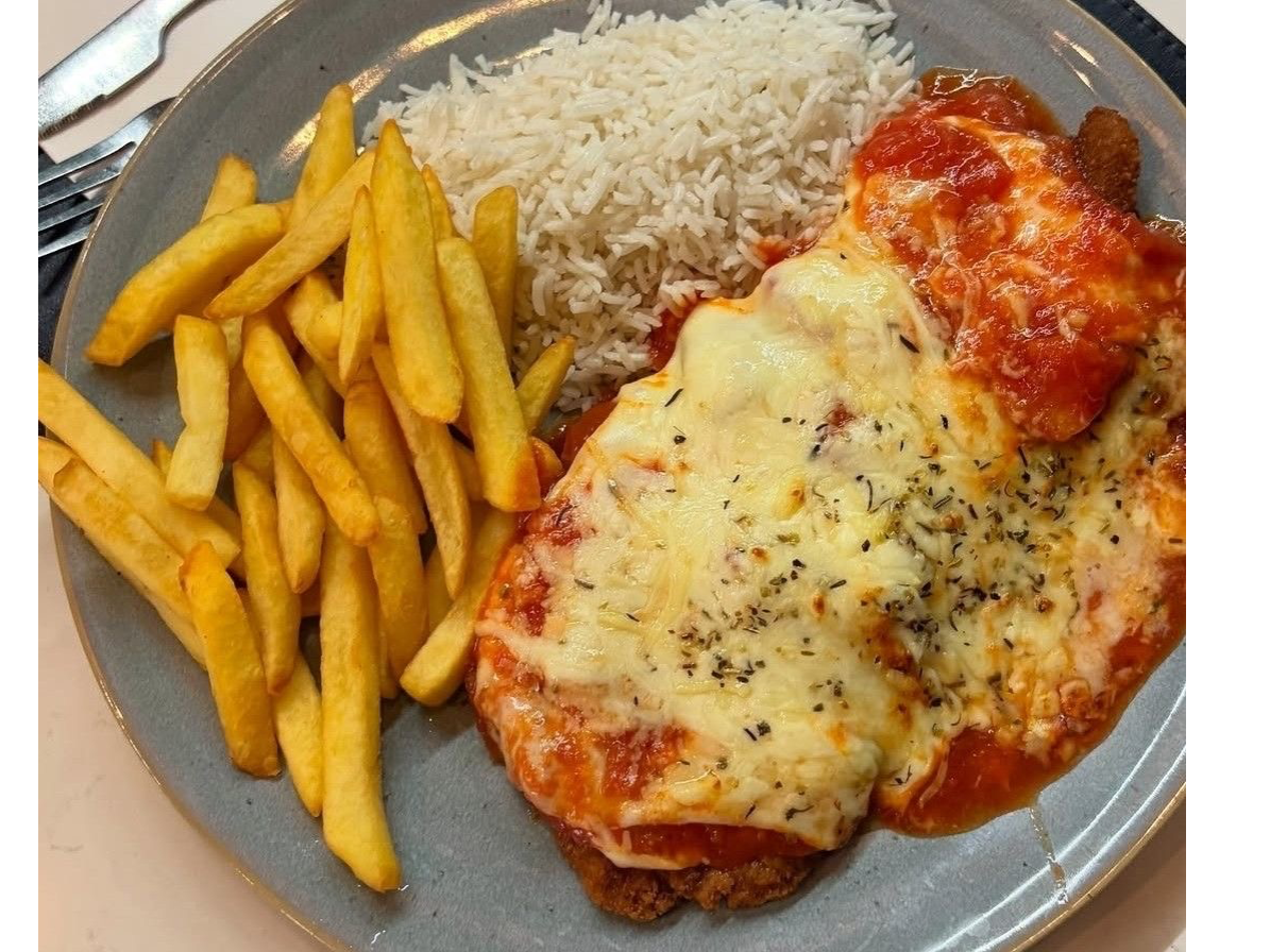 Suprema de pollo napolitana