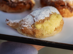 Medialuna C/ Crema Pastelera