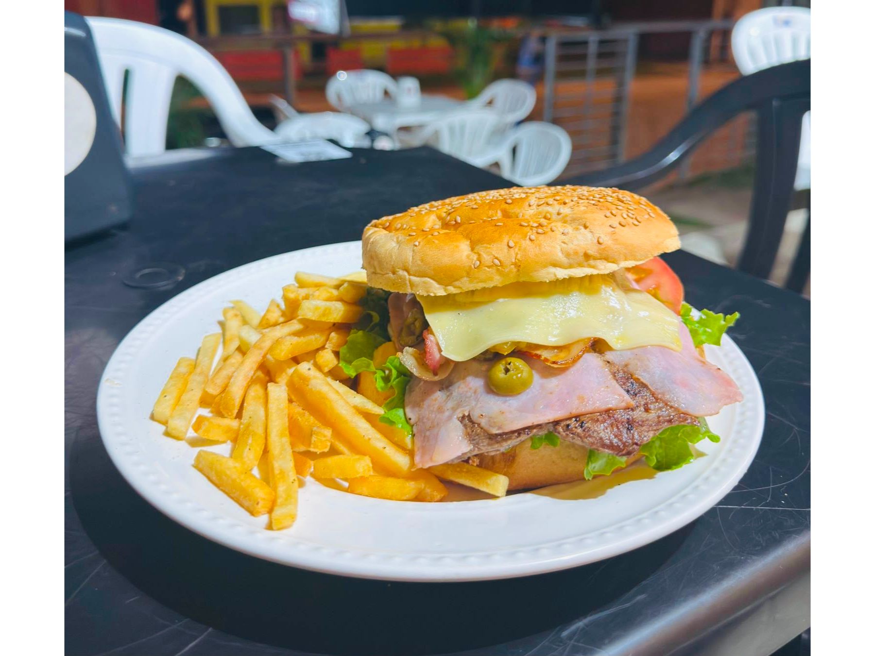 Chivito Canadiense