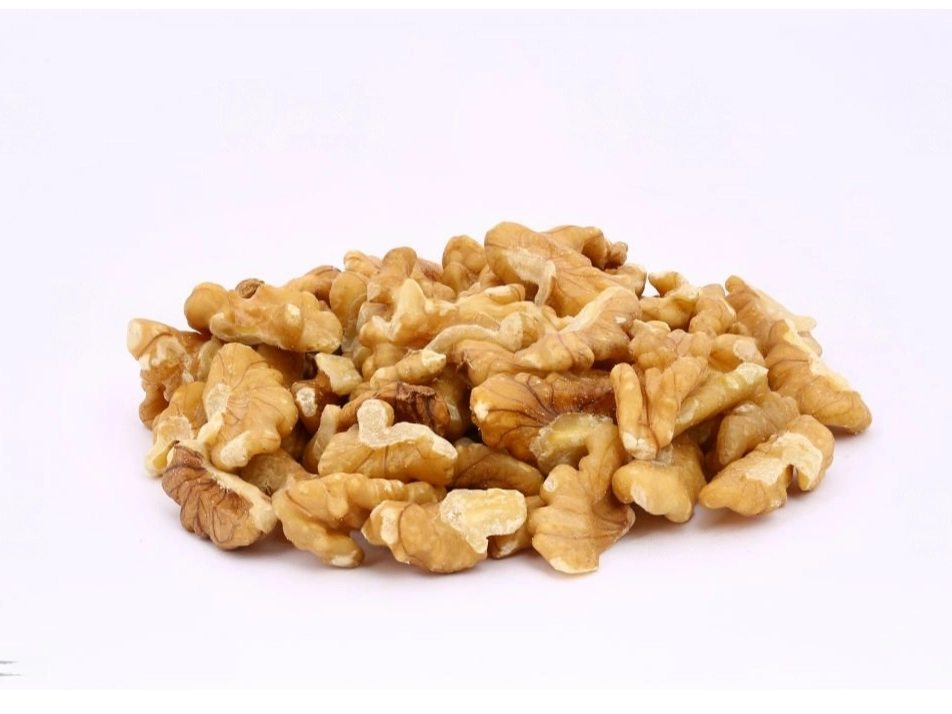 Nuez blanca en cuartos xKg
