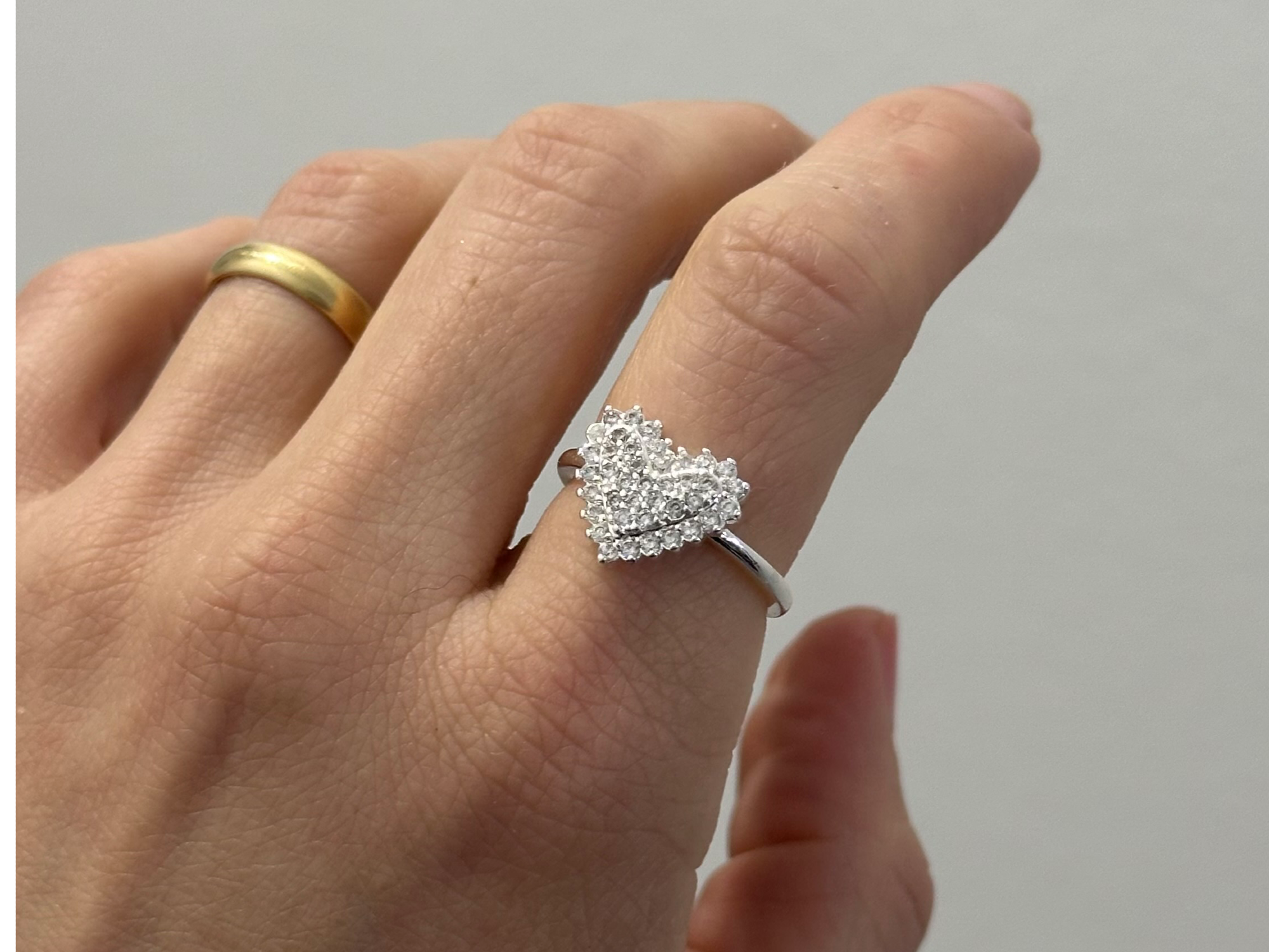 Anillo AB16
