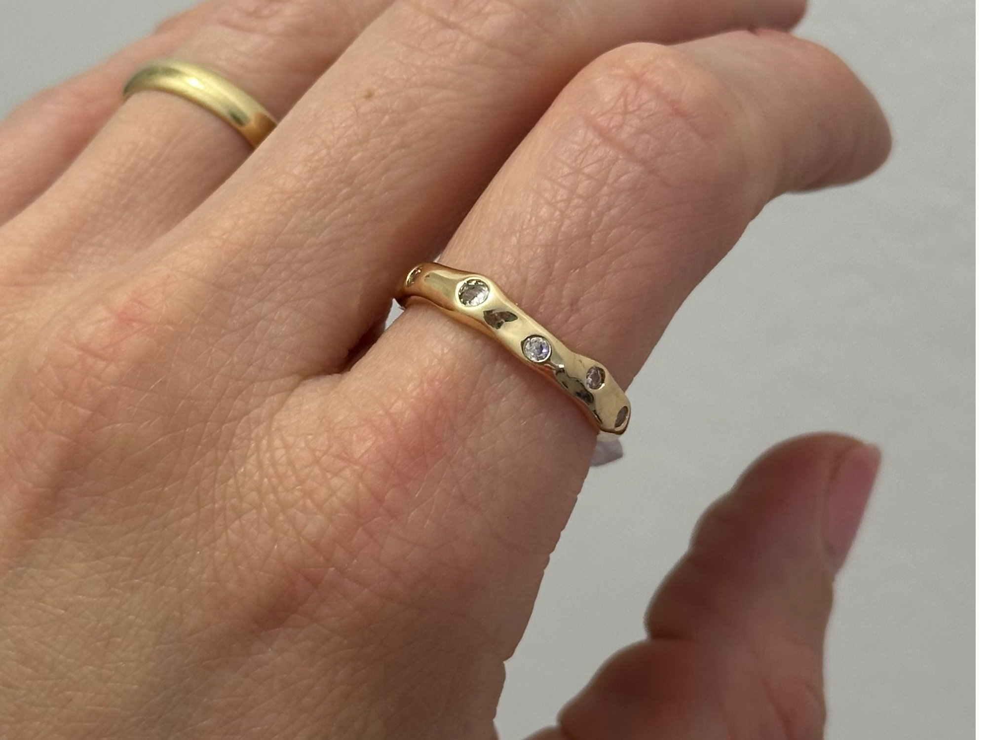 Anillo AD8