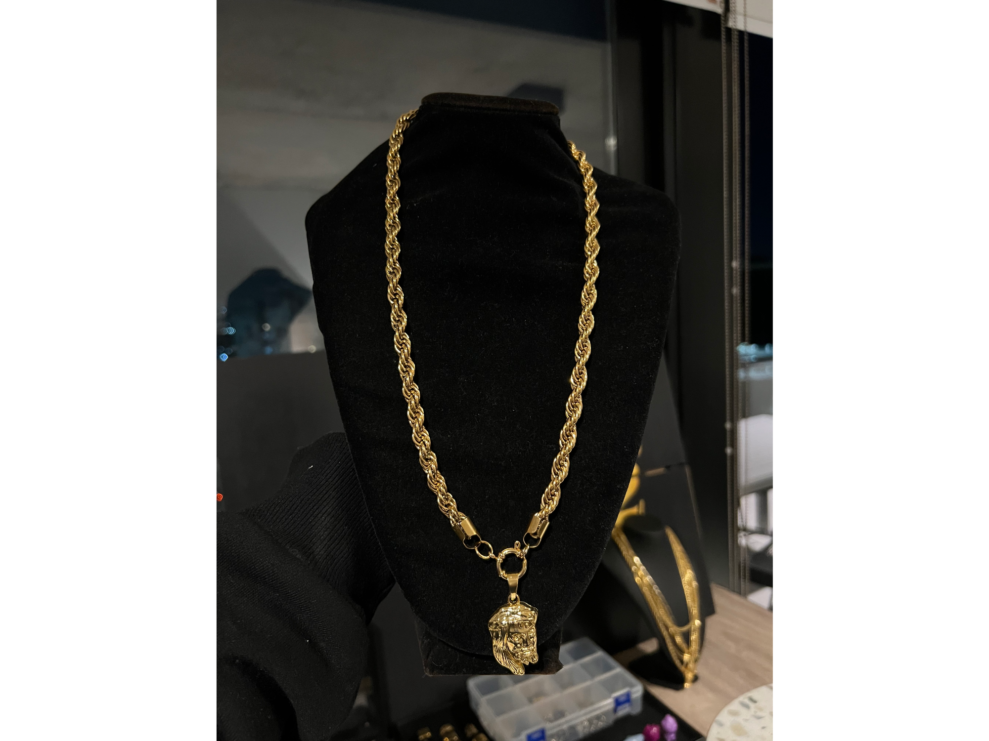 Tourbillon 60CM + Dije Cristo
