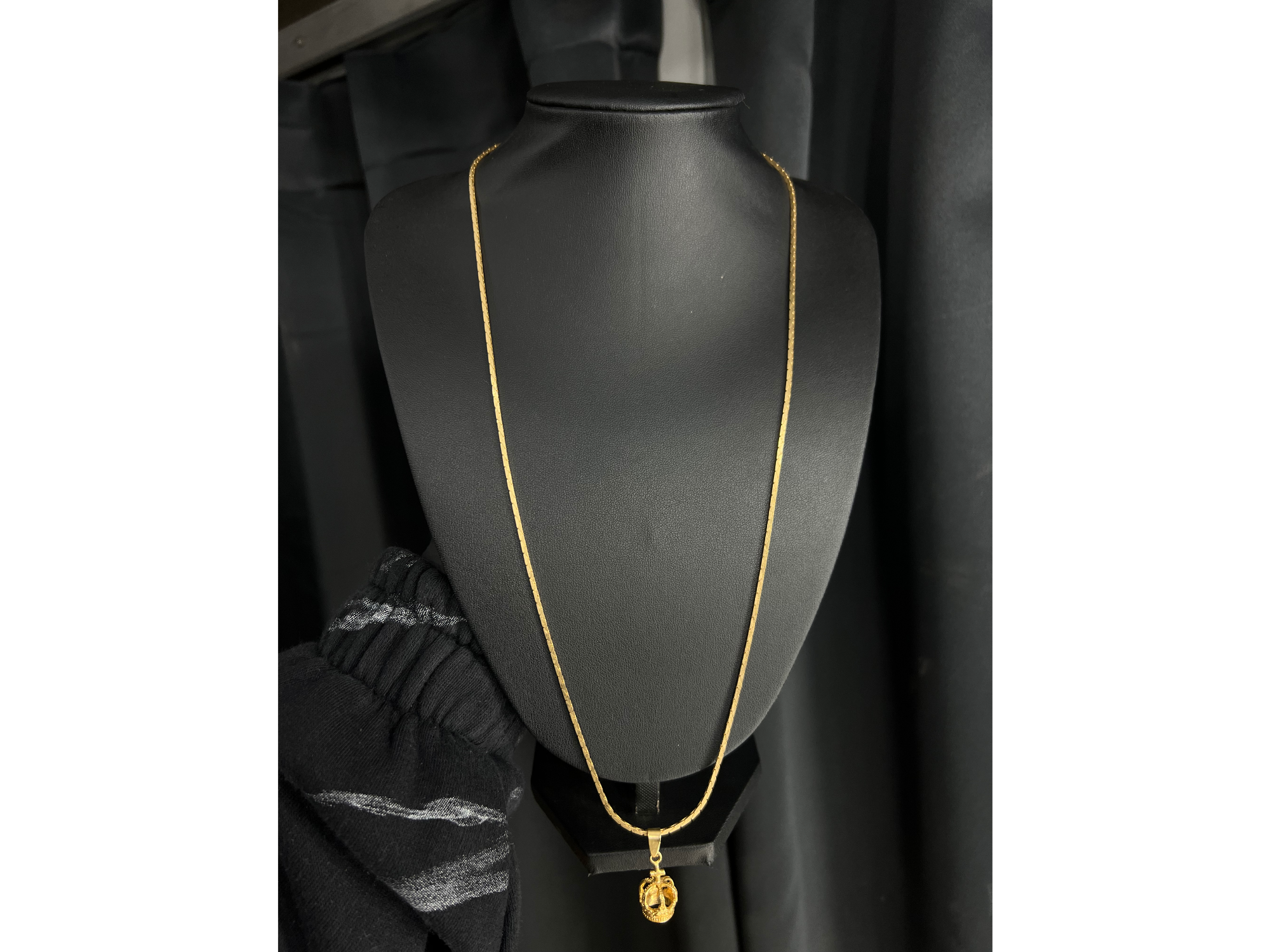 Cadena fina 60CM + Dije Corona