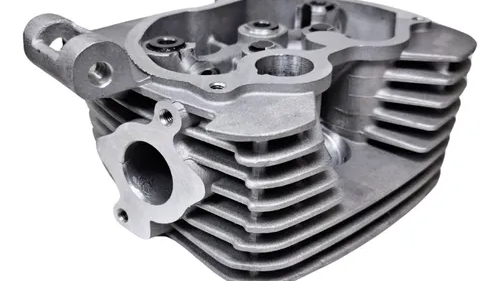 TAPA DE CILINDRO Y DESPIECE