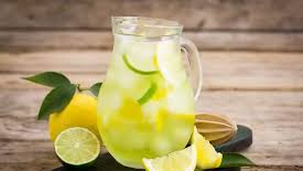 JUGOS NATURALES AL AGUA