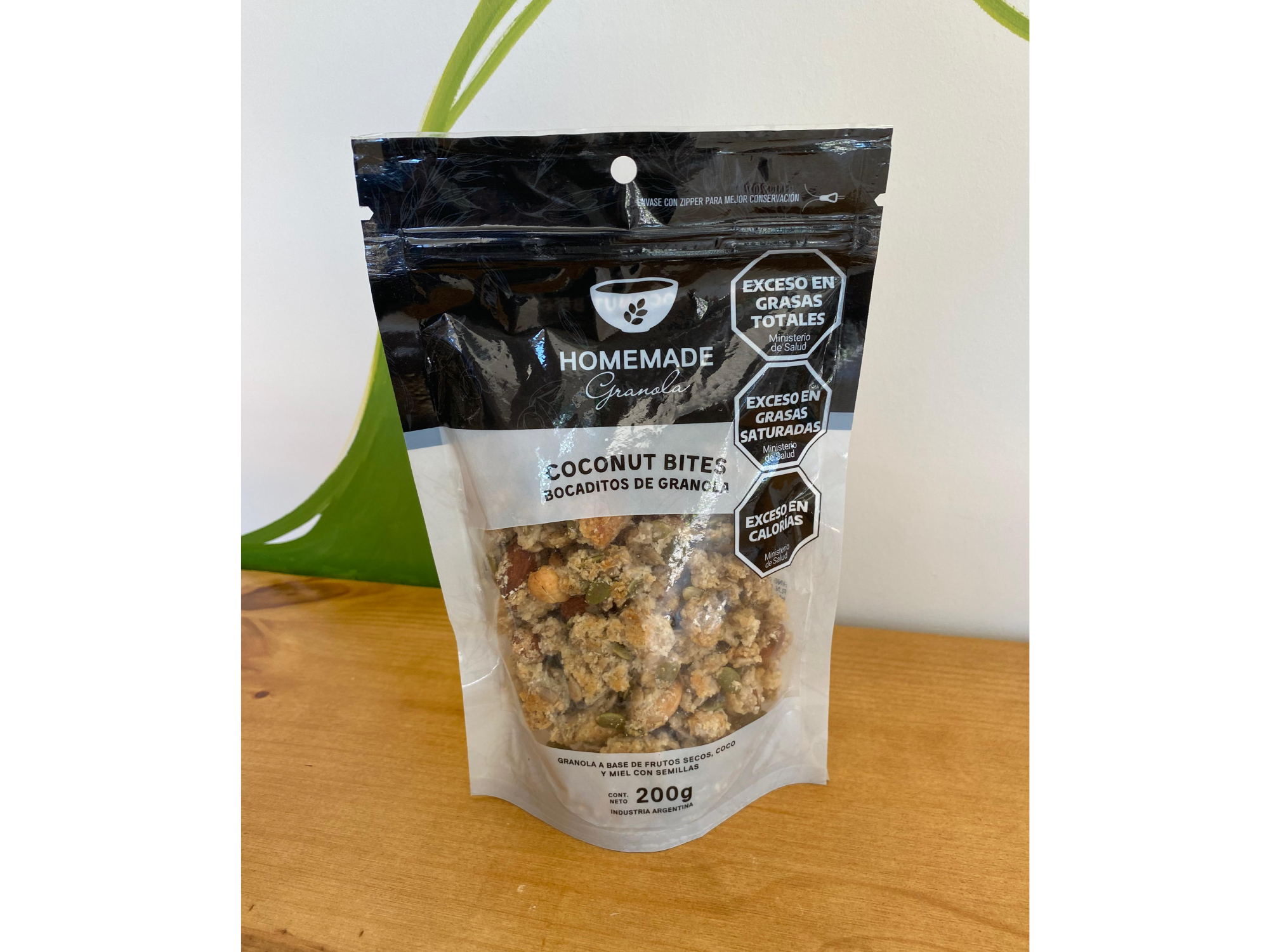 BOCADITOS GRANOLA COCONUT BITES