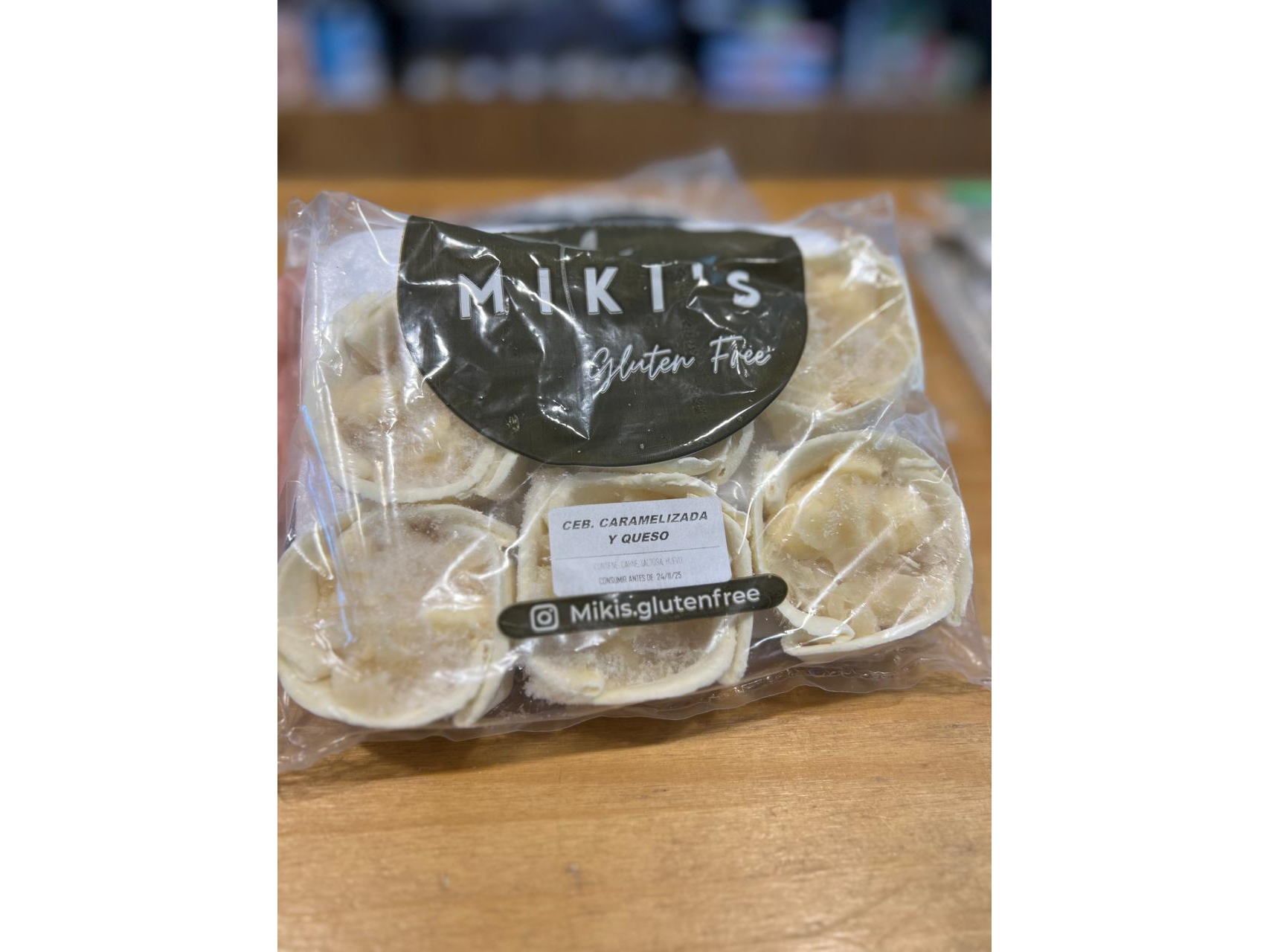 CANASTITAS DE CEBOLLA CARAMELIZADA Y QUESO