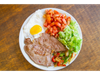Churrasco de carne + guarnición