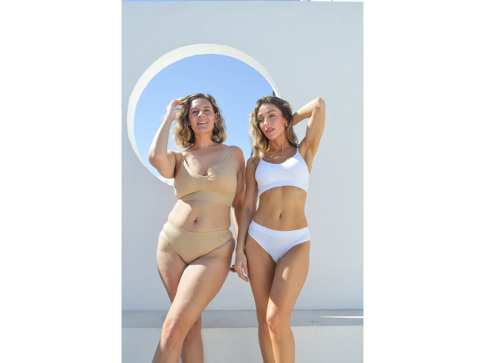 M408-CORPIÑO SIN COSTURA BRETEL FINO