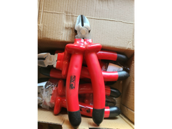 Alicate aislado 8"