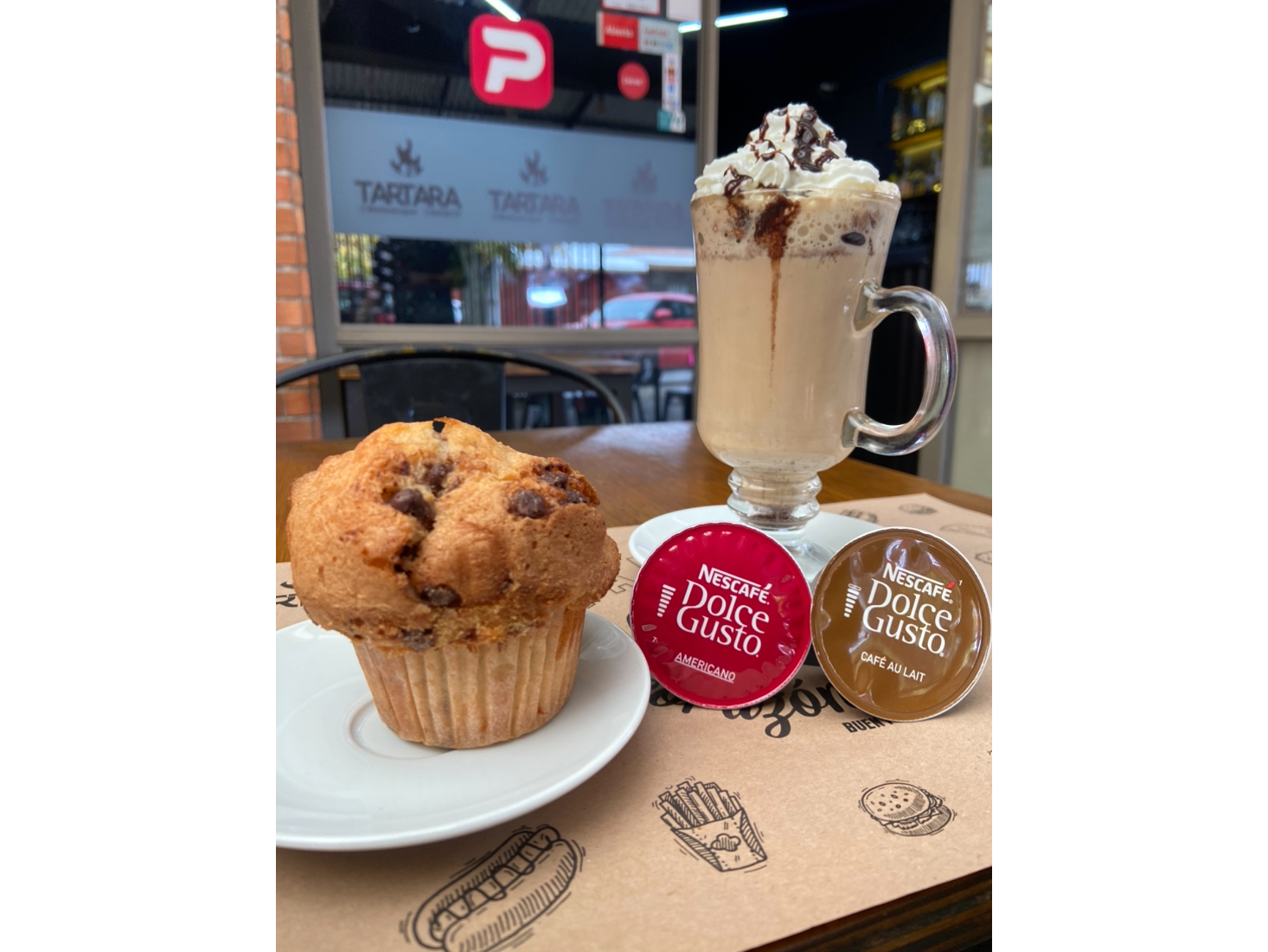 Café o té + muffis