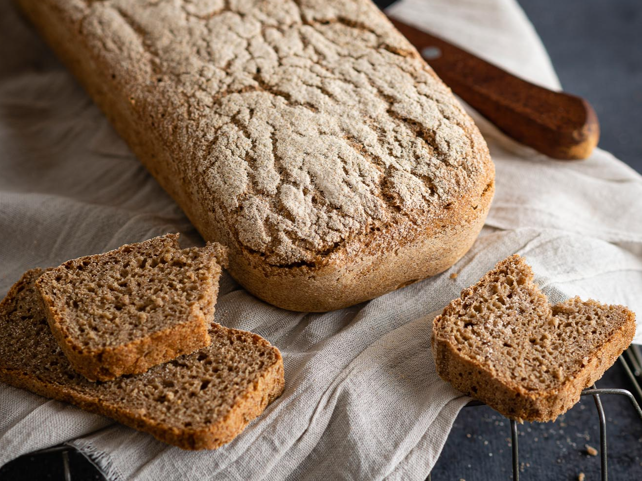 Pan de centeno grande
