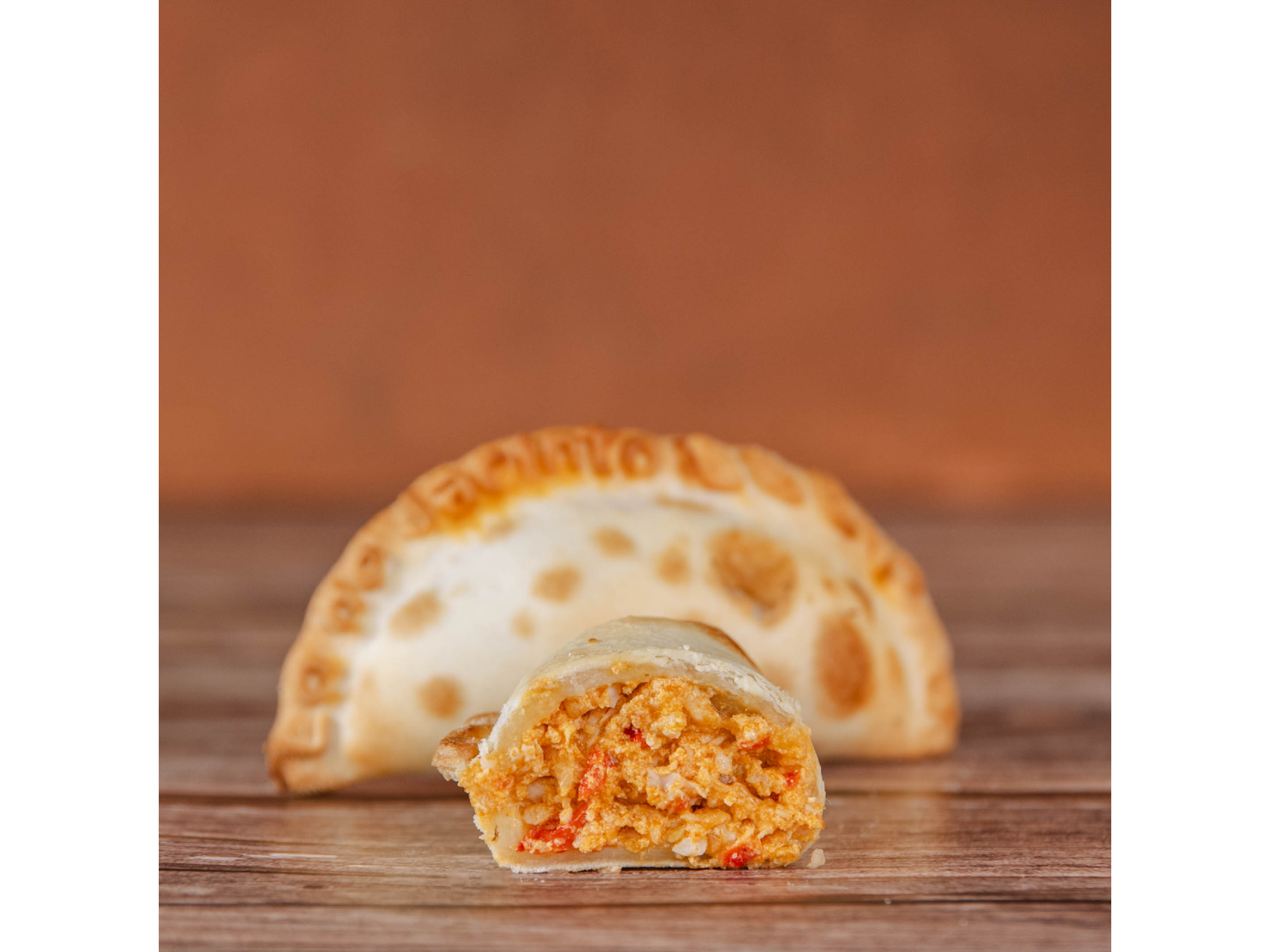 EMPANADA POLLO EN CAJA X 30 UNIDADES