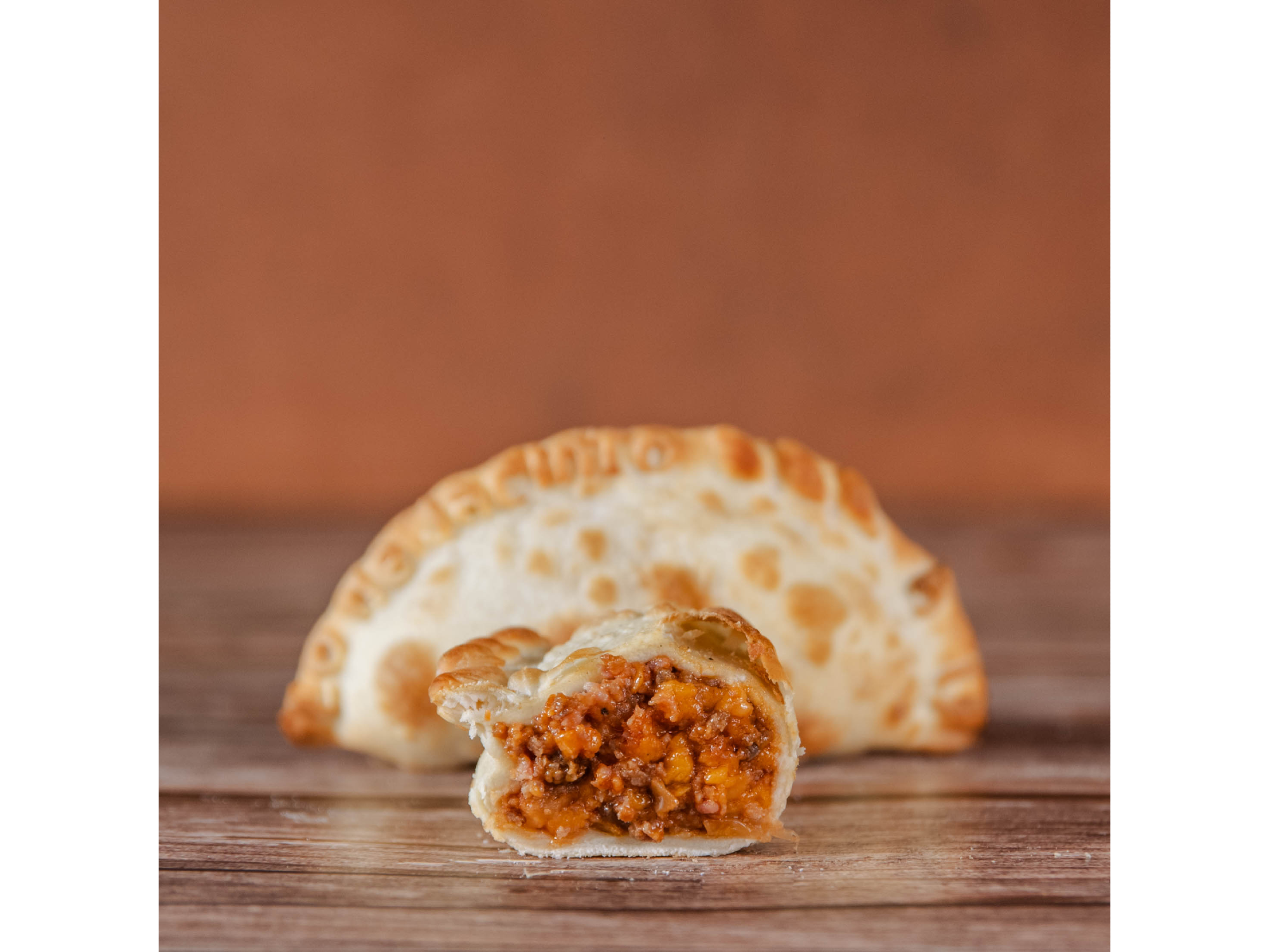EMPANADA BURGER EN CAJA X 30 UNIDADES
