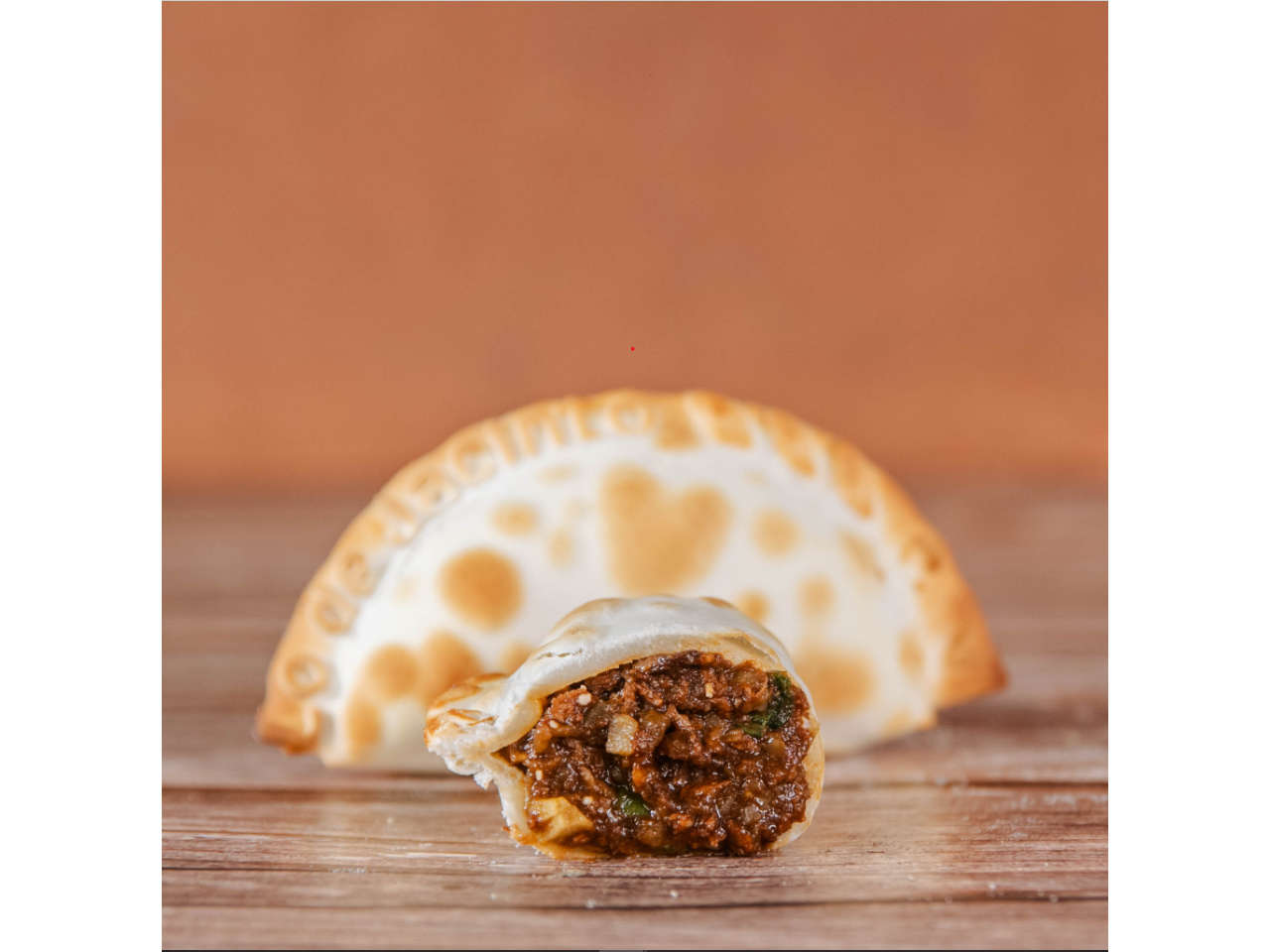 EMPANADA CRIOLLA VEGANA EN CAJA X 30 UNIDADES