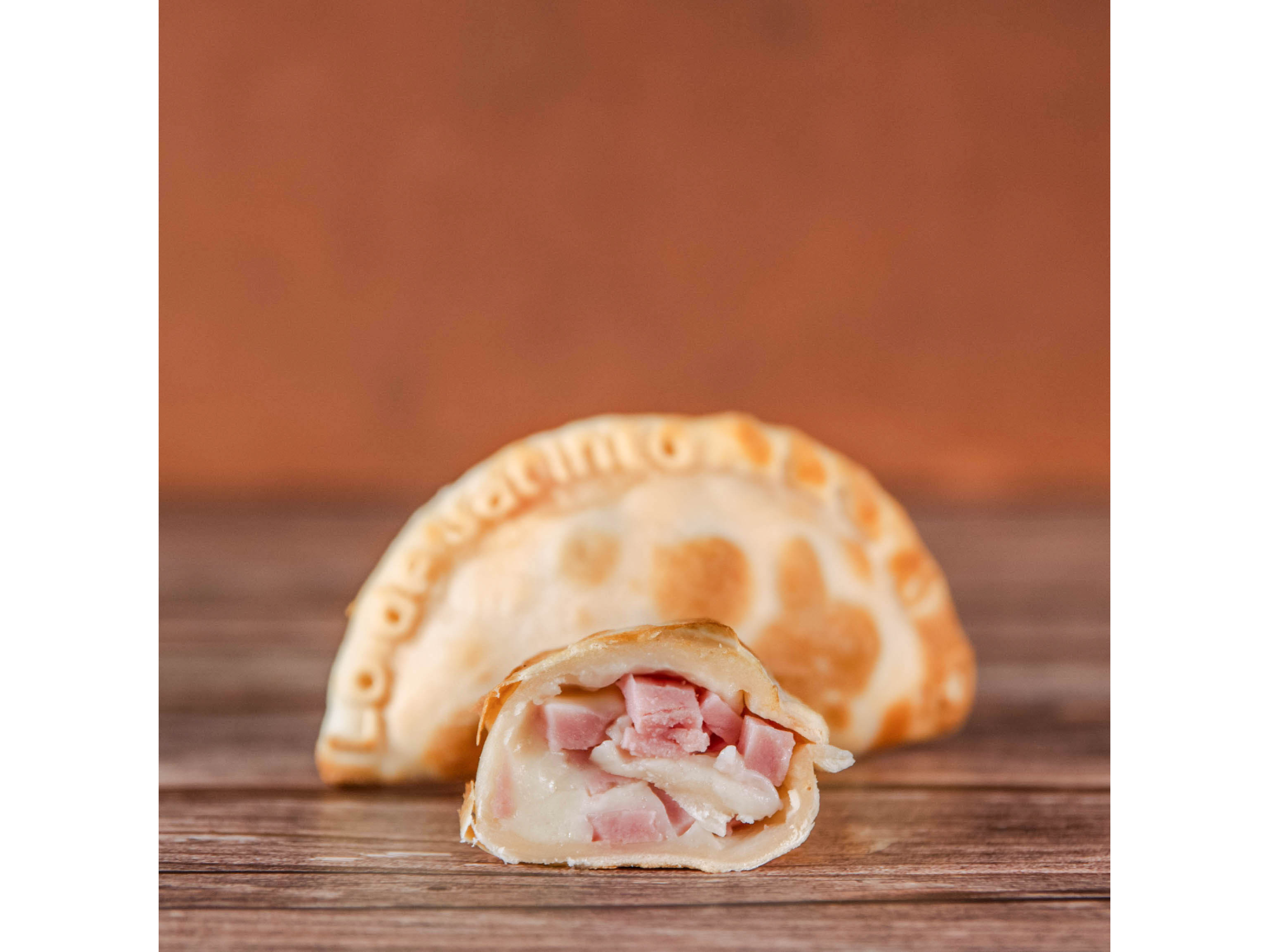 POLLO - CAJA X 17 UNIDADES (CADA UNIDAD TRAE 4 EMPANADAS)