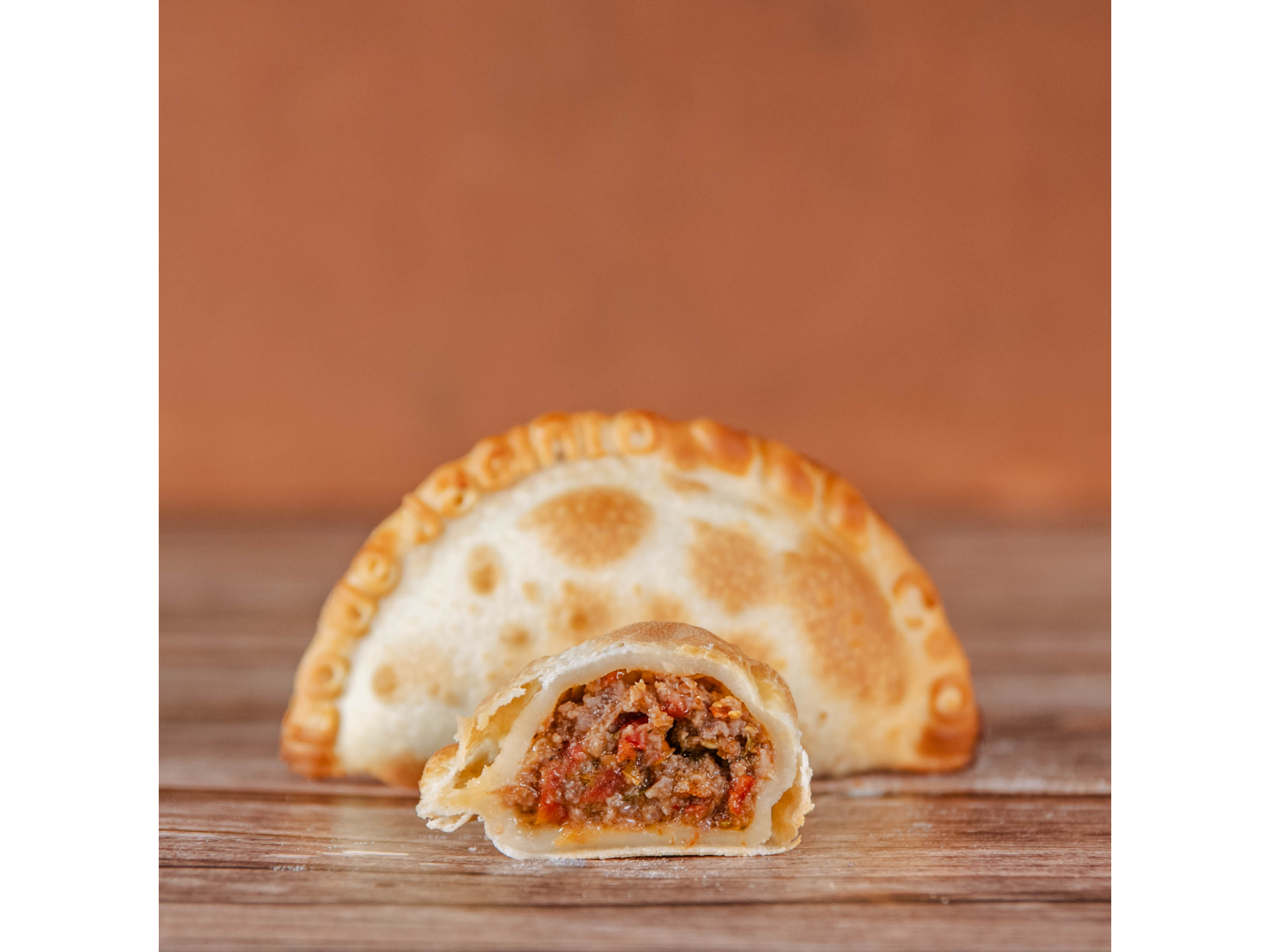 EMPANADA CORDOBESA EN CAJA X 30 UNIDADES