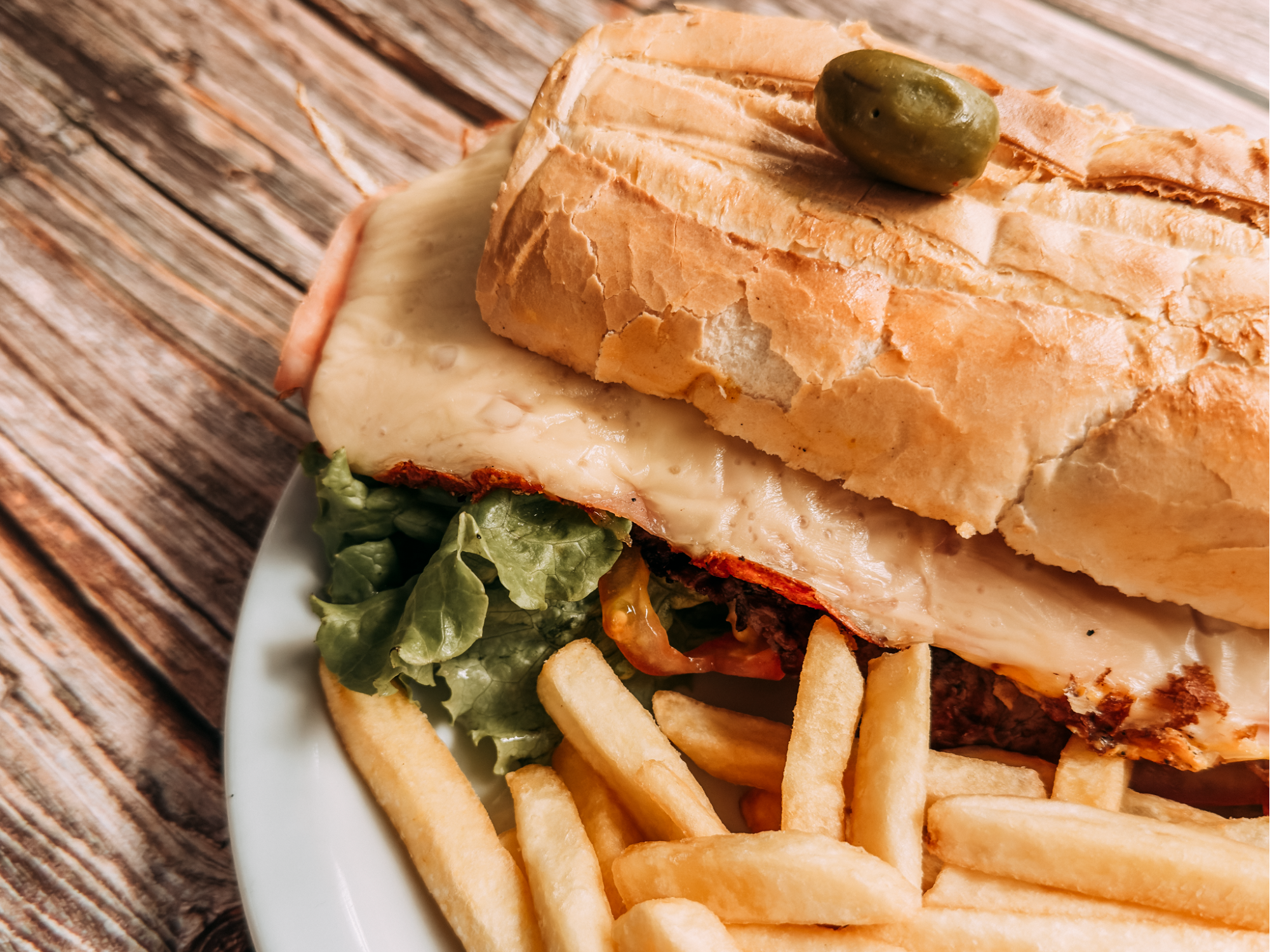 LOMO COMPLETO ESPECIAL de Pizzeria Los Maestros