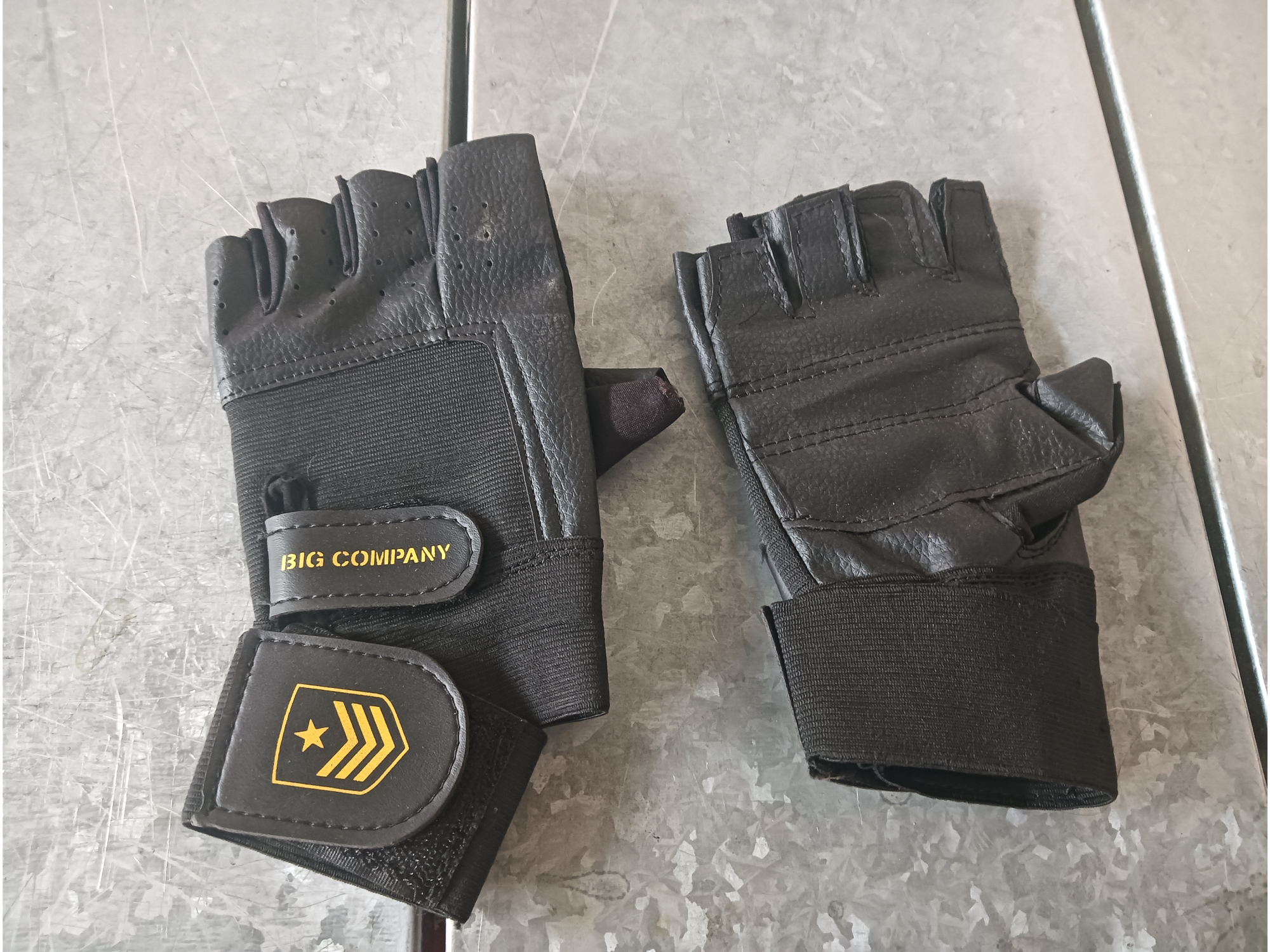 Par de guantes Big company XL (detalle)