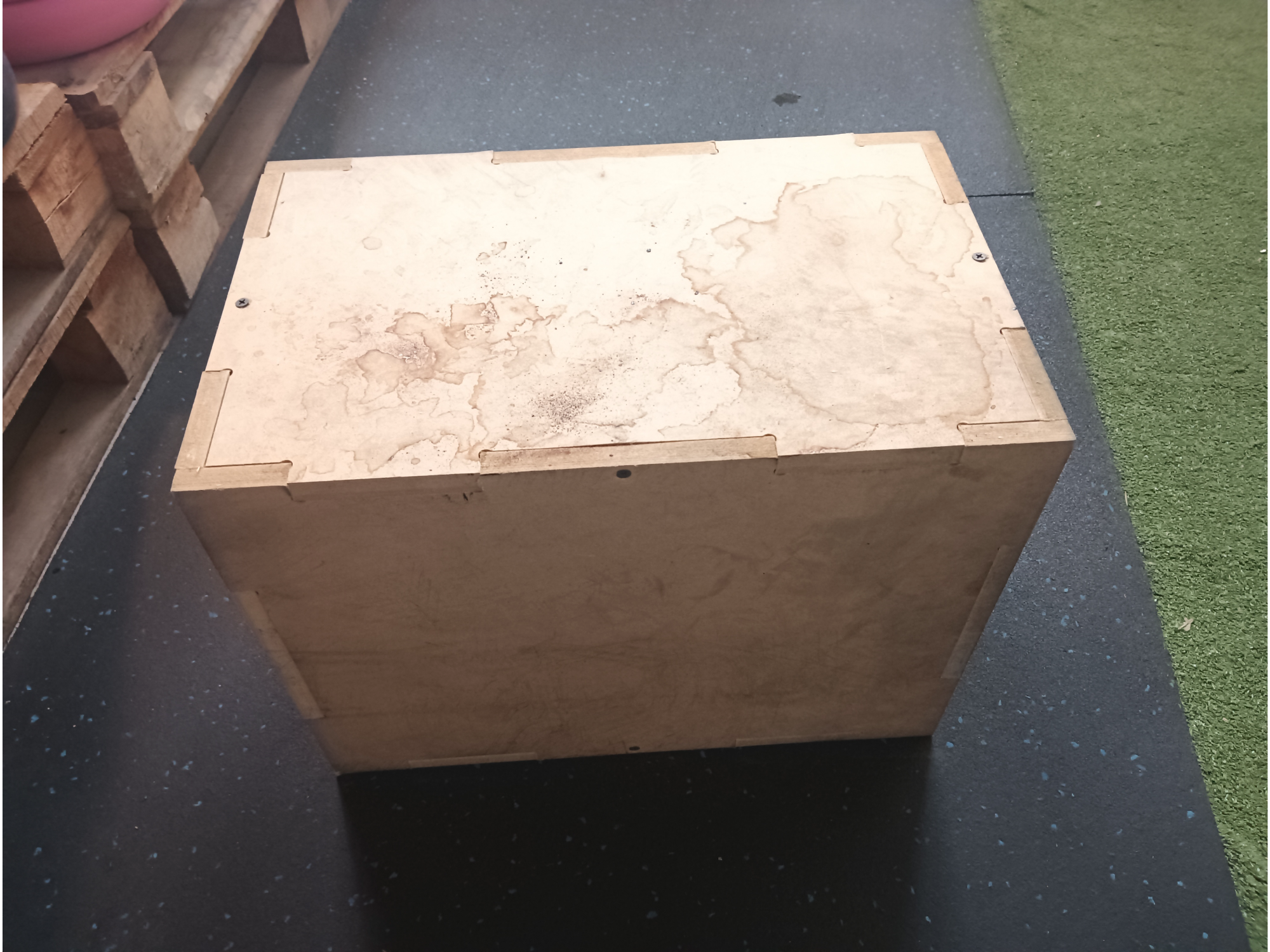 Mdf chico 30x40x50 (manchado)