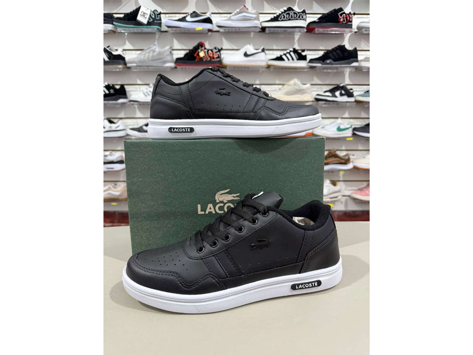 🖤 Lacoste Negras