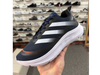 adida negra-azul-naranja