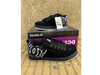 DC shoes negra detalle blanco