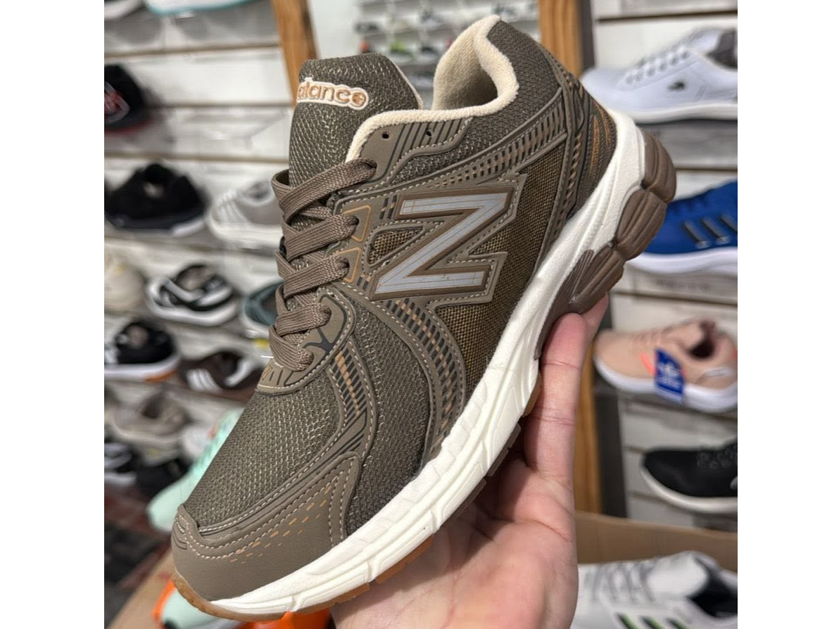 New Balance Marrón 🤎👟
