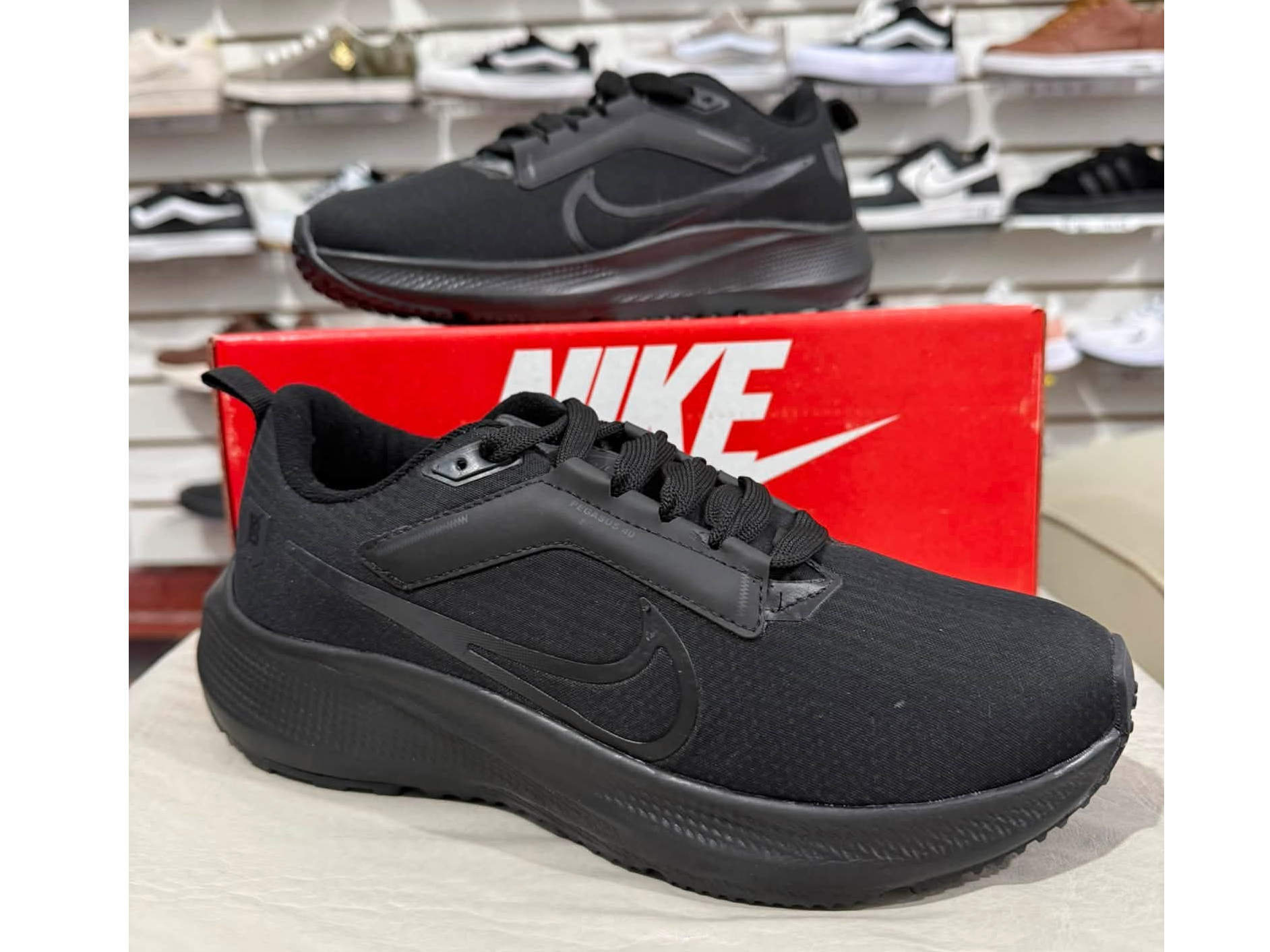EVA total black