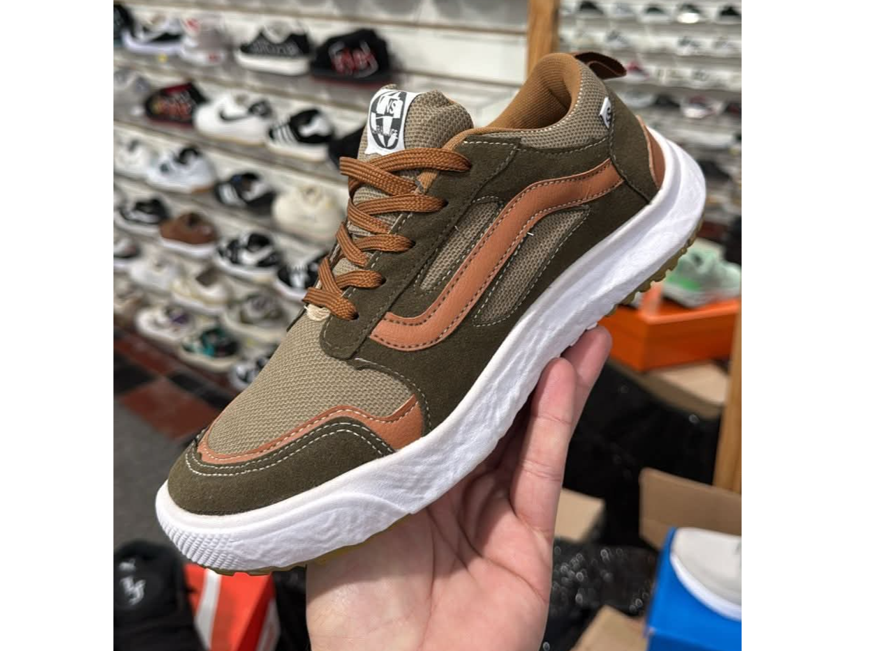 Vans marrones