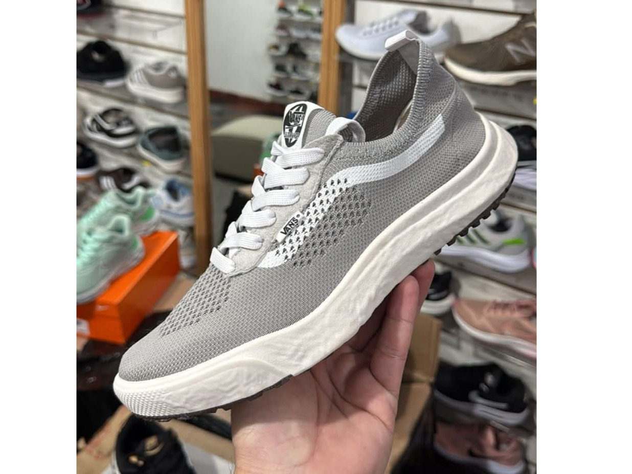 Vans gris elastizada