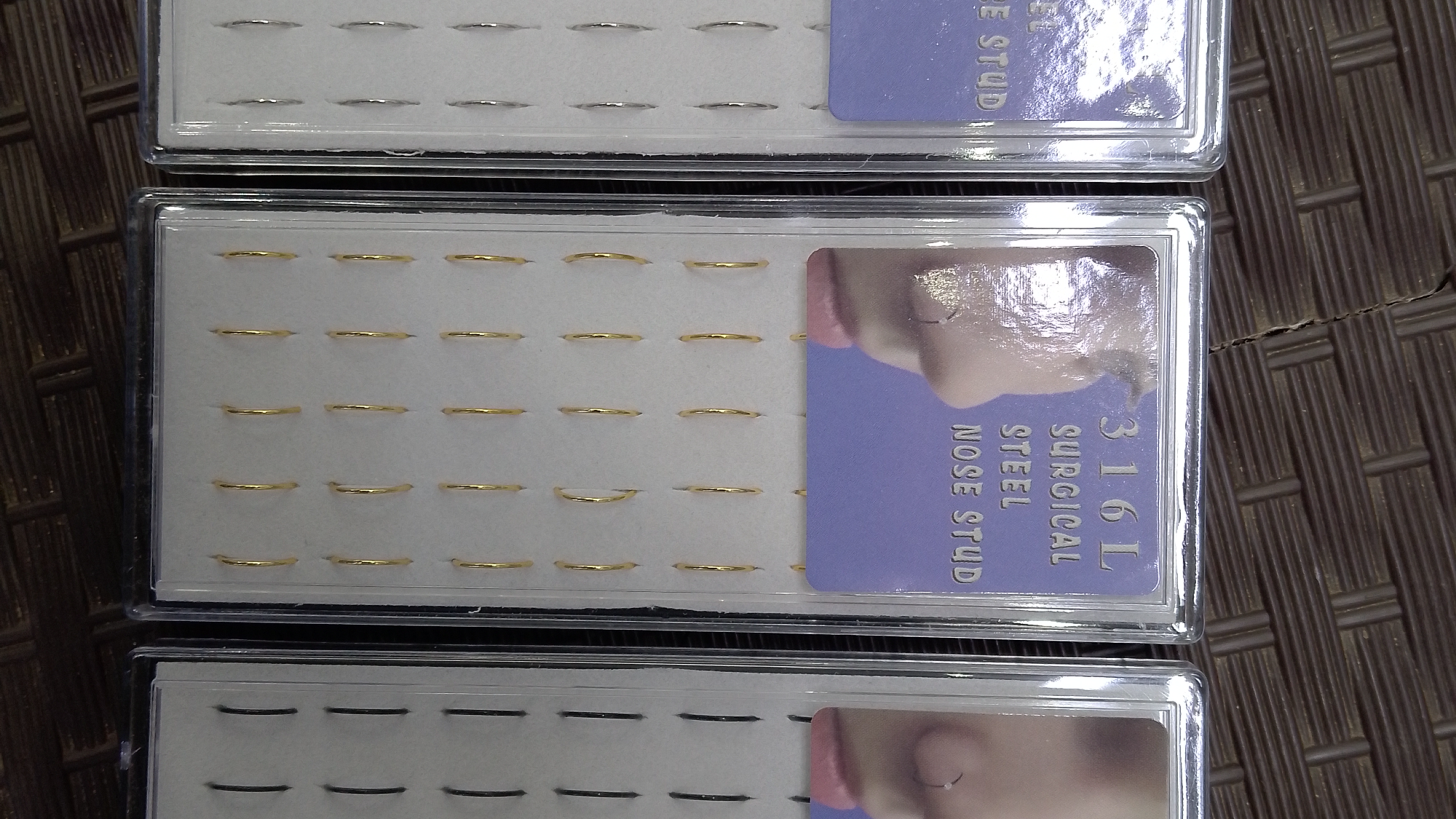 Piercing nariz en caja