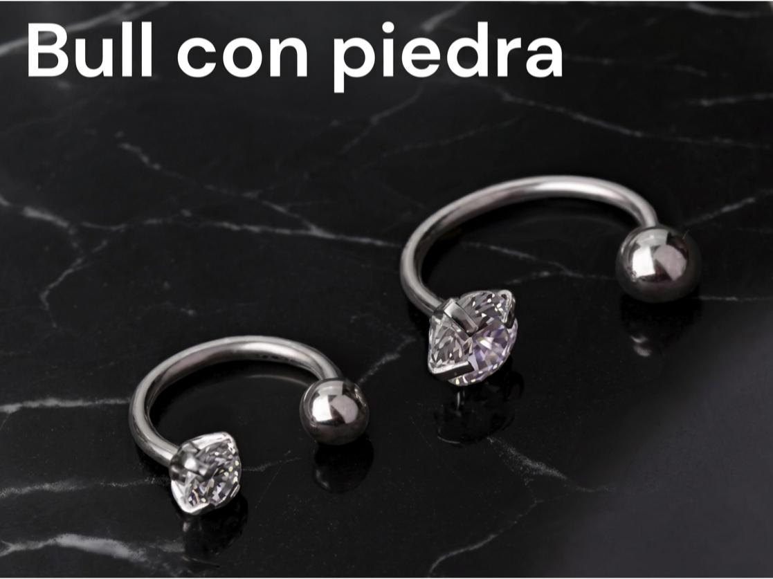 Piercing Bull una chispa
