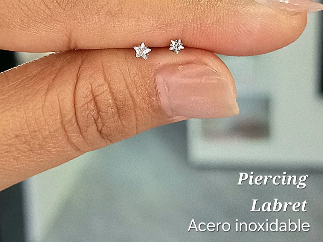 Labret estrella plateado