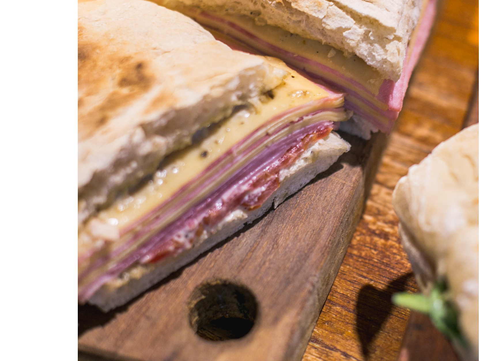 2 SANDWICH (ANDEN O ESTACION) MAS JARRA DE LIMONADA O 2 PINTAS