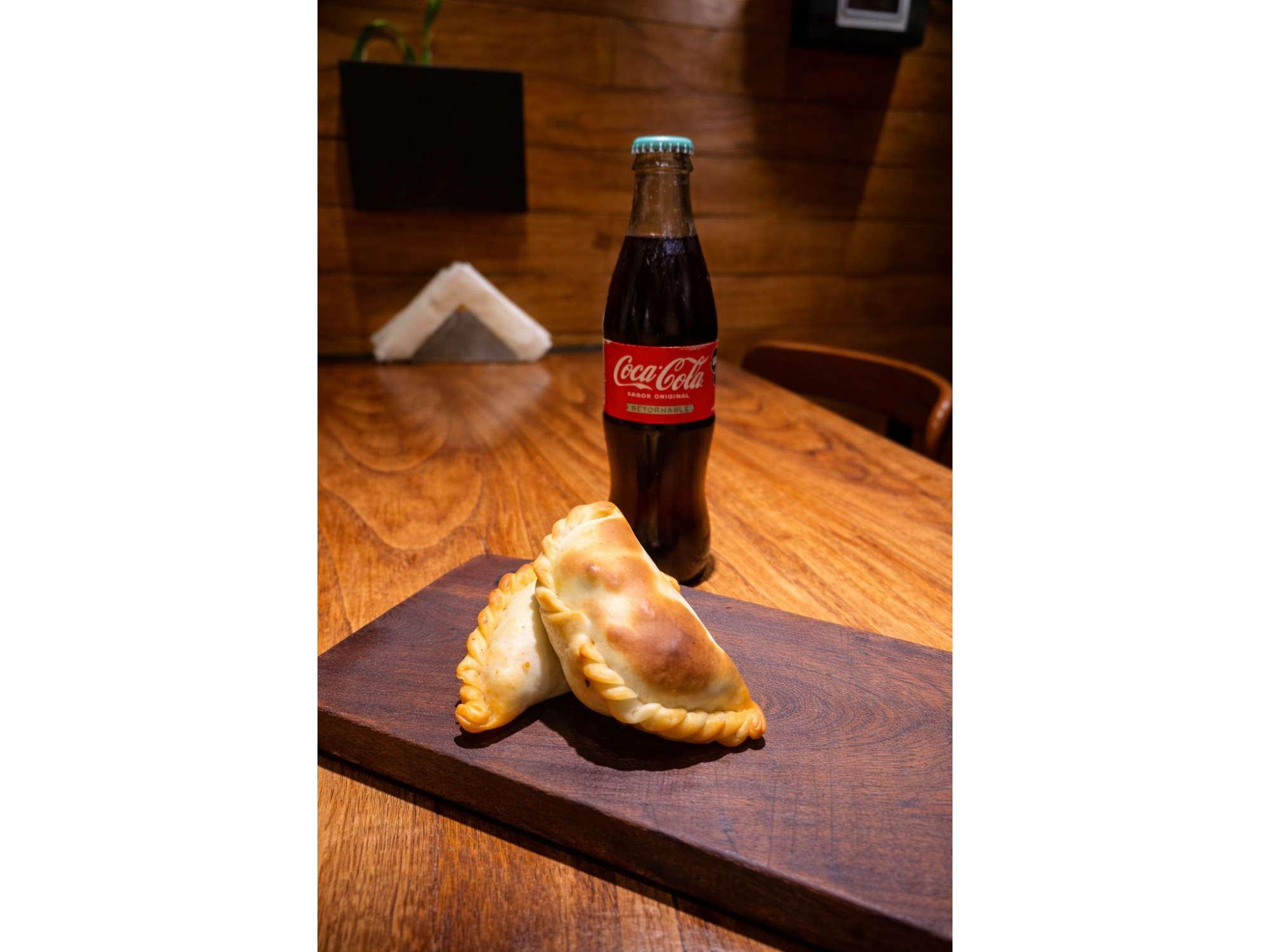 EMPANADA ROQUE JAMON Y MUZZARELLA