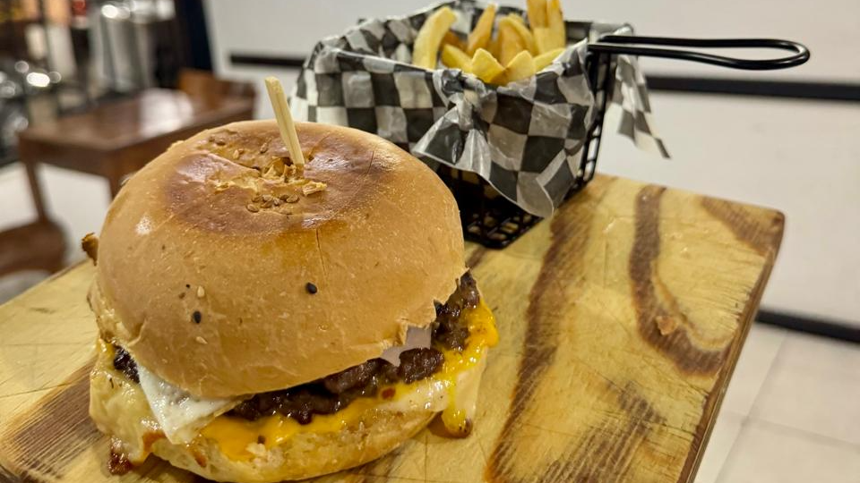 HAMBURGUESAS (DOBLE MEDALLON)