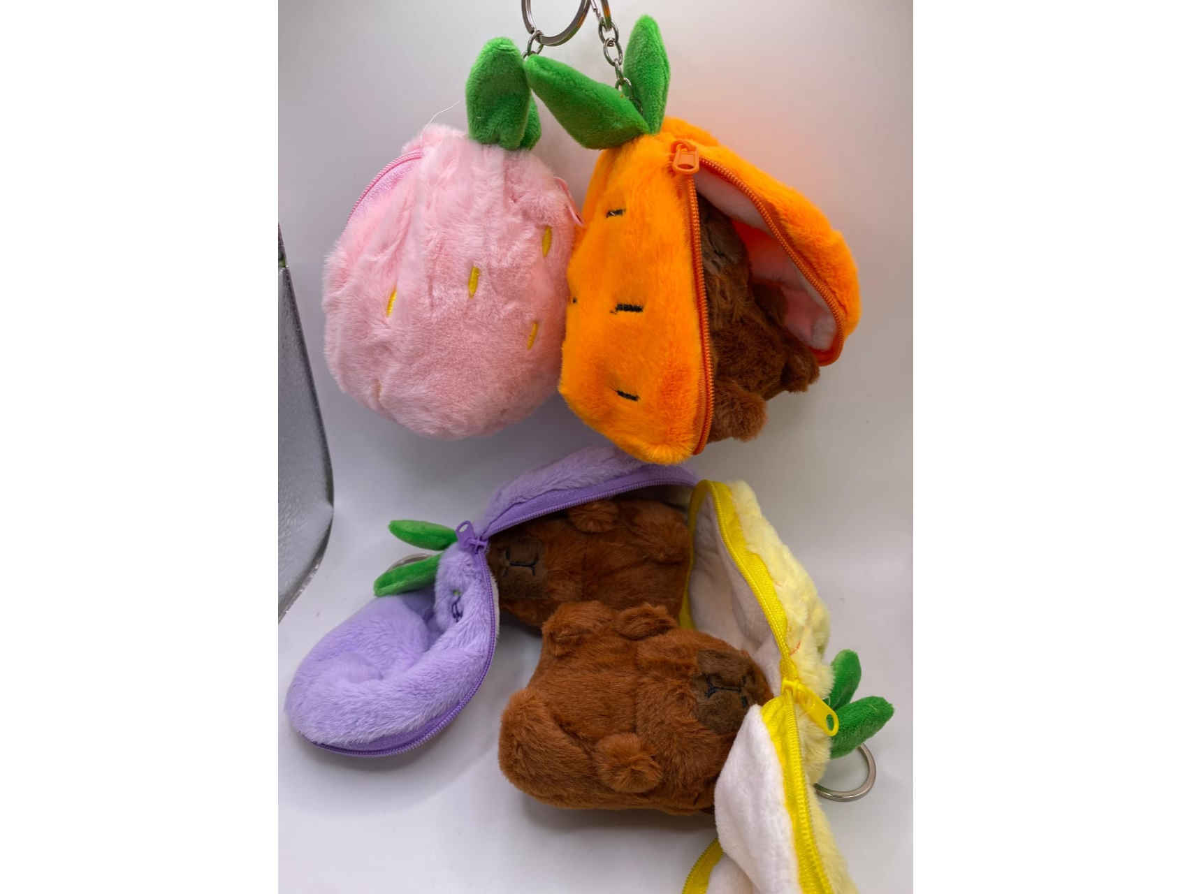 LLAVERO CAPIBARA FRUTAL