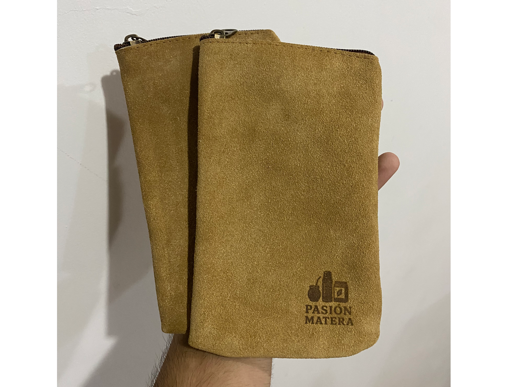 Yerbero de cuero gamuzado beige 1/4