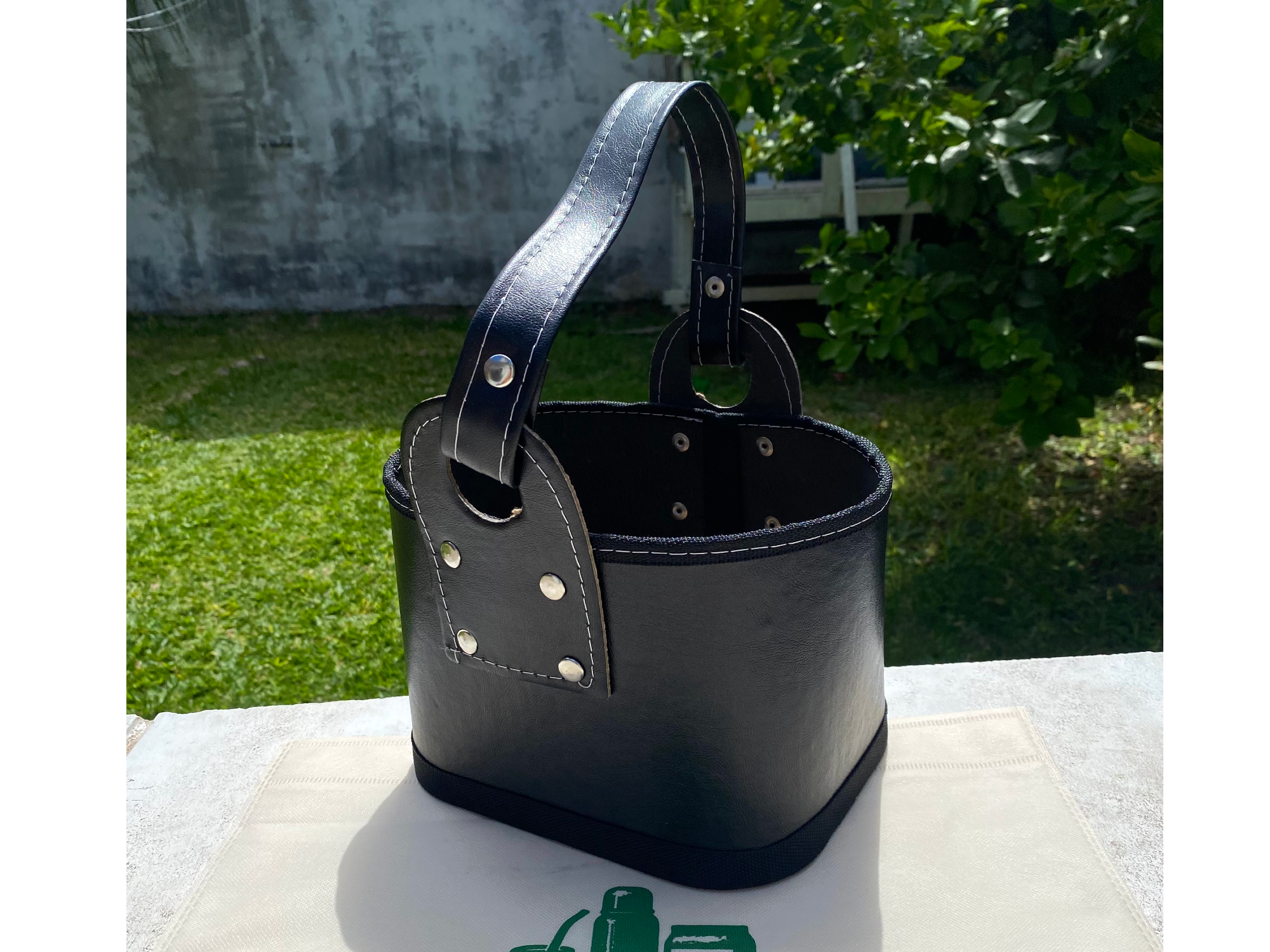 Matera de eco cuero modelo ovalada